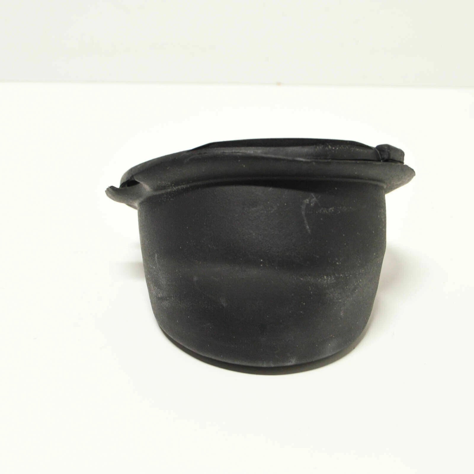 NEW BMW 3 E30 FUEL FILLER RUBBER COVER 51711884358 1884358