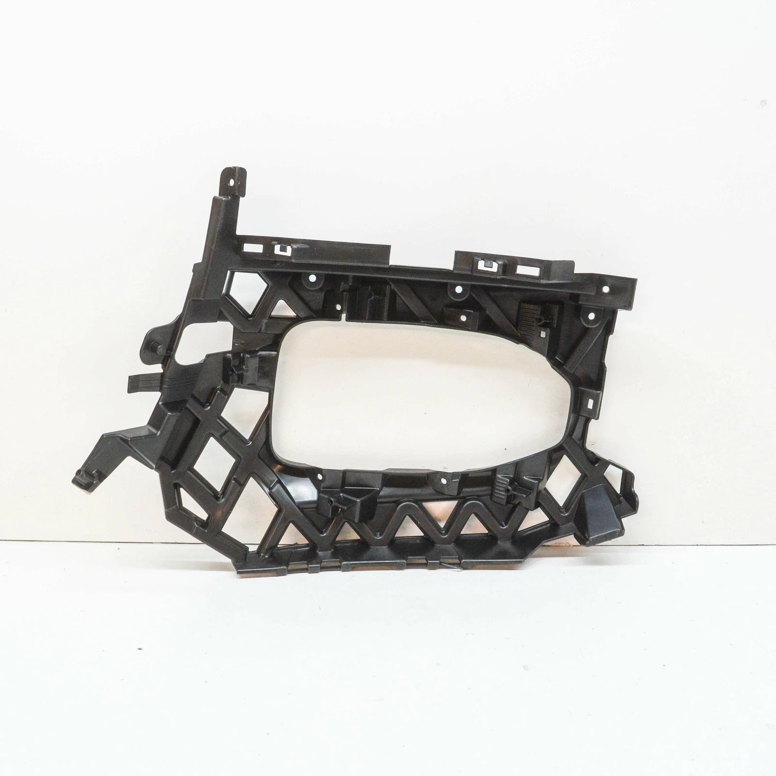 NEW VOLKSWAGEN T-ROC A11 FRONT RIGHT BUMPER BRACKET 2GA807724C ORIGINAL