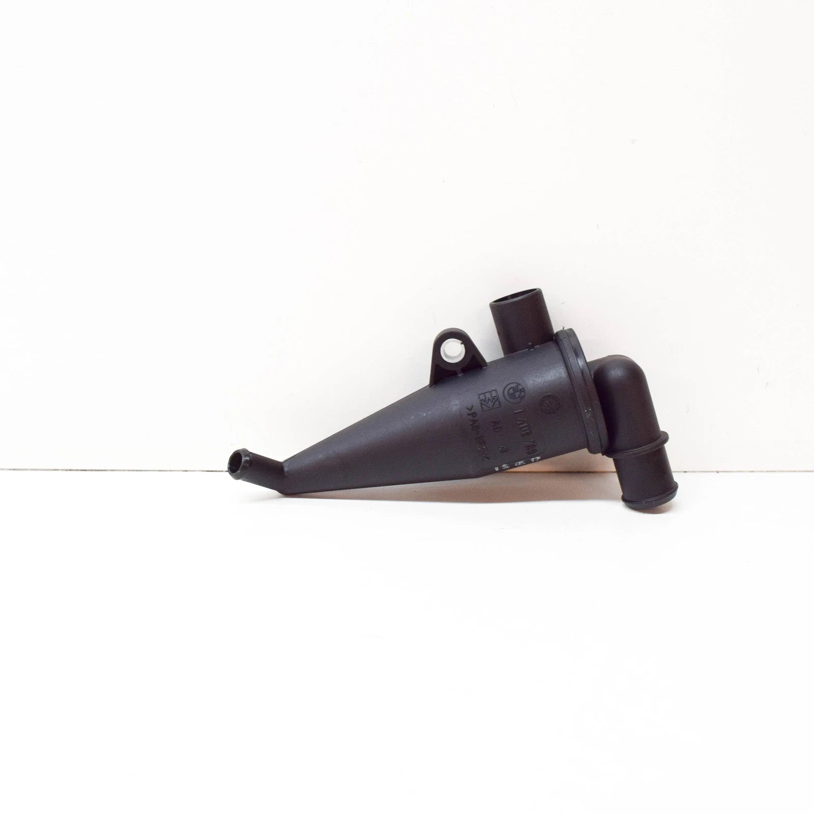 NEW BMW 5 E39 M5 OIL SEPARATOR CRANKCASE VENTILATION CYL 5-8 11151406789