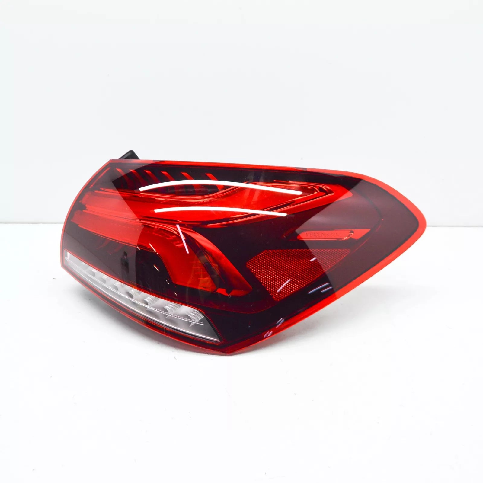NEW MERCEDES-BENZ A W177 REAR RIGHT TAILLIGHT A1779067000