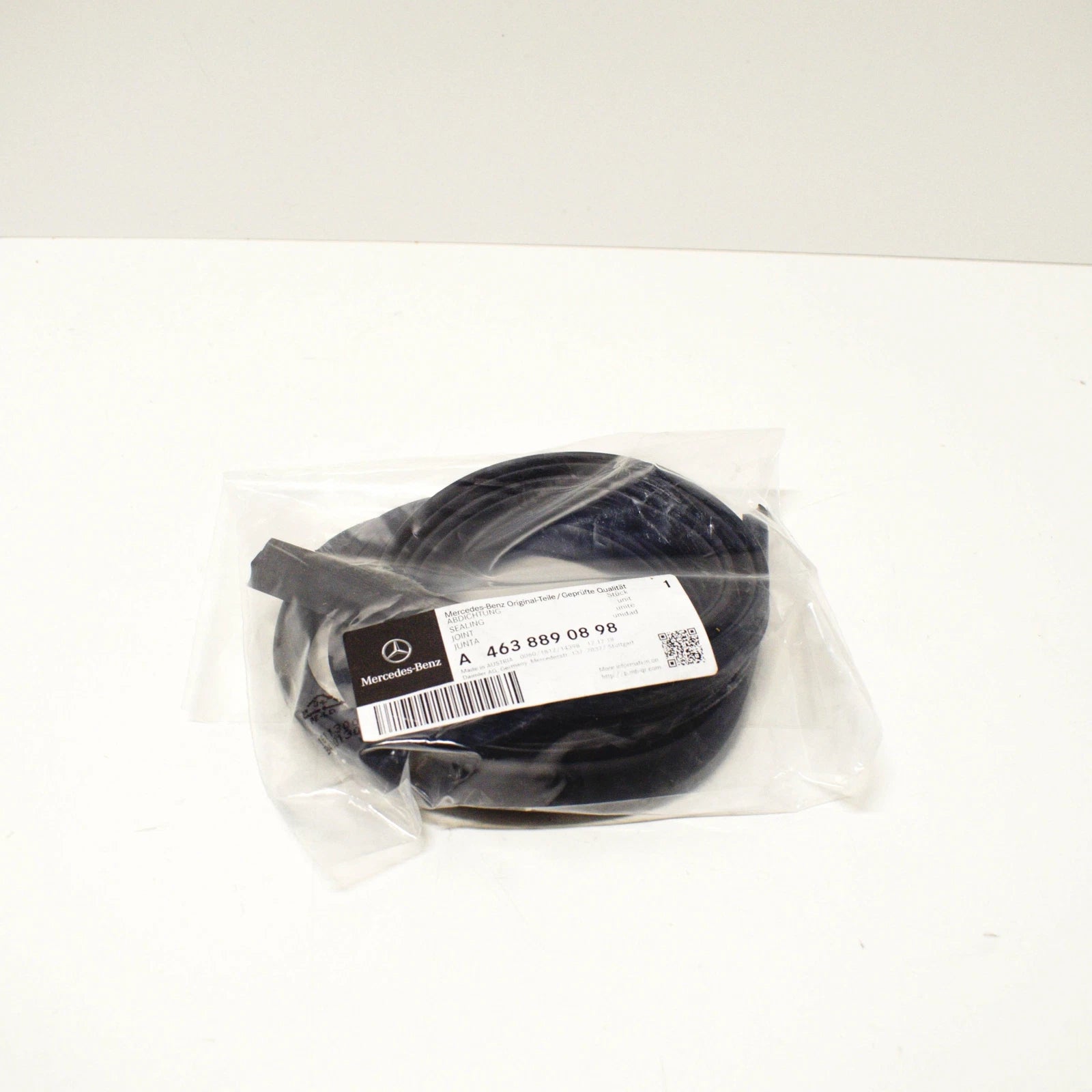 NEW MERCEDES BENZ G W463 REAR FENDER WIDENING SEAL A4638890998 ORIGINAL