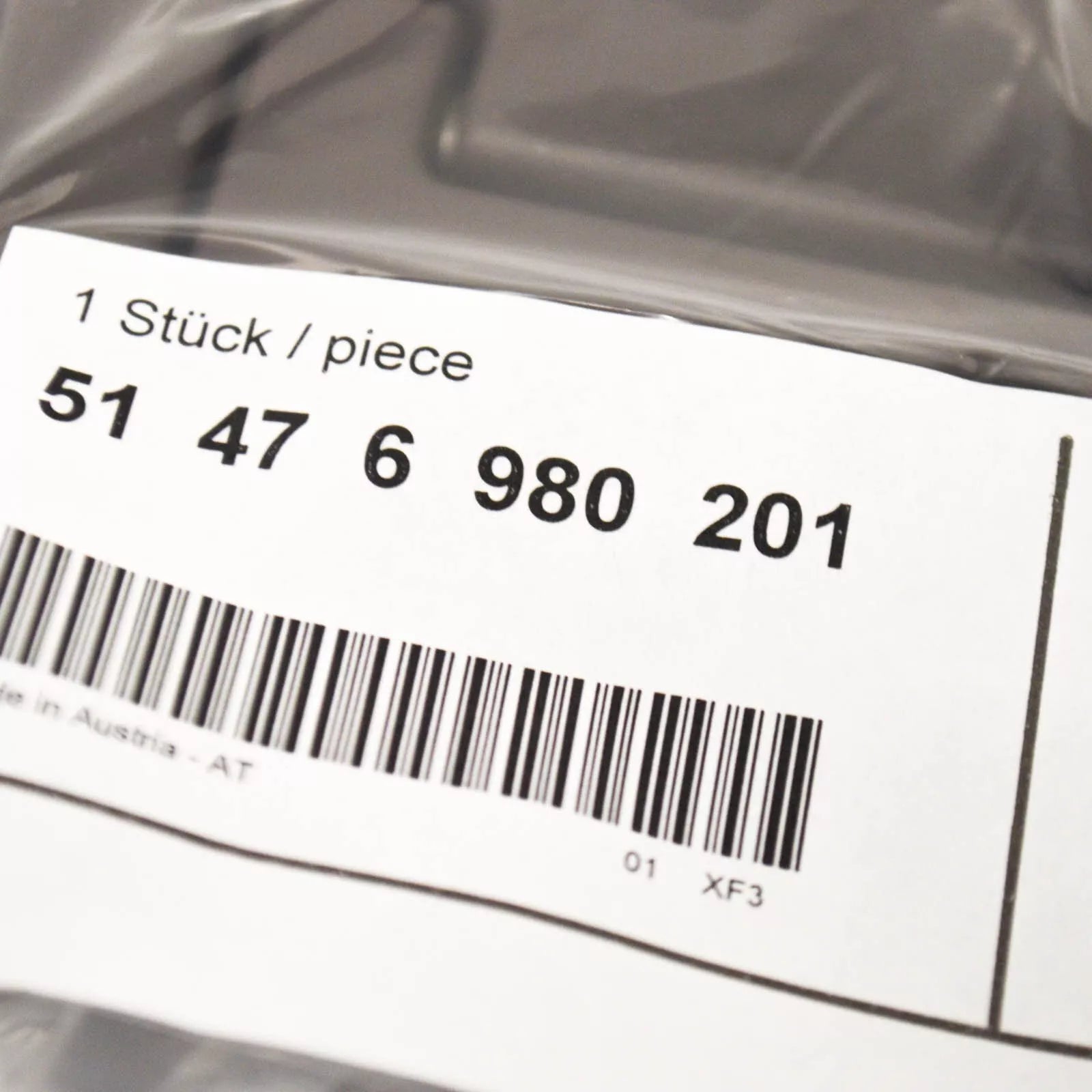 NEW BMW X5 E70 FLOOR CARPET LUGGAGE HANDLE 51476980201 ORIGINAL