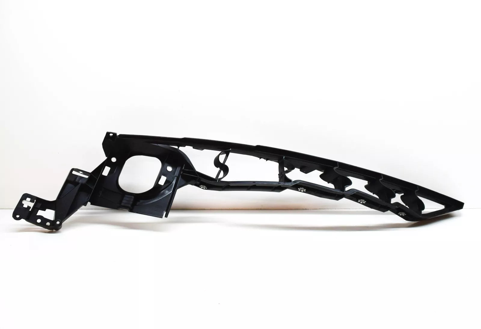 NEW BMW X5 E70 FRONT FENDER WING UPPER LEFT BRACKET 51657157989 7157989 ORIGINAL