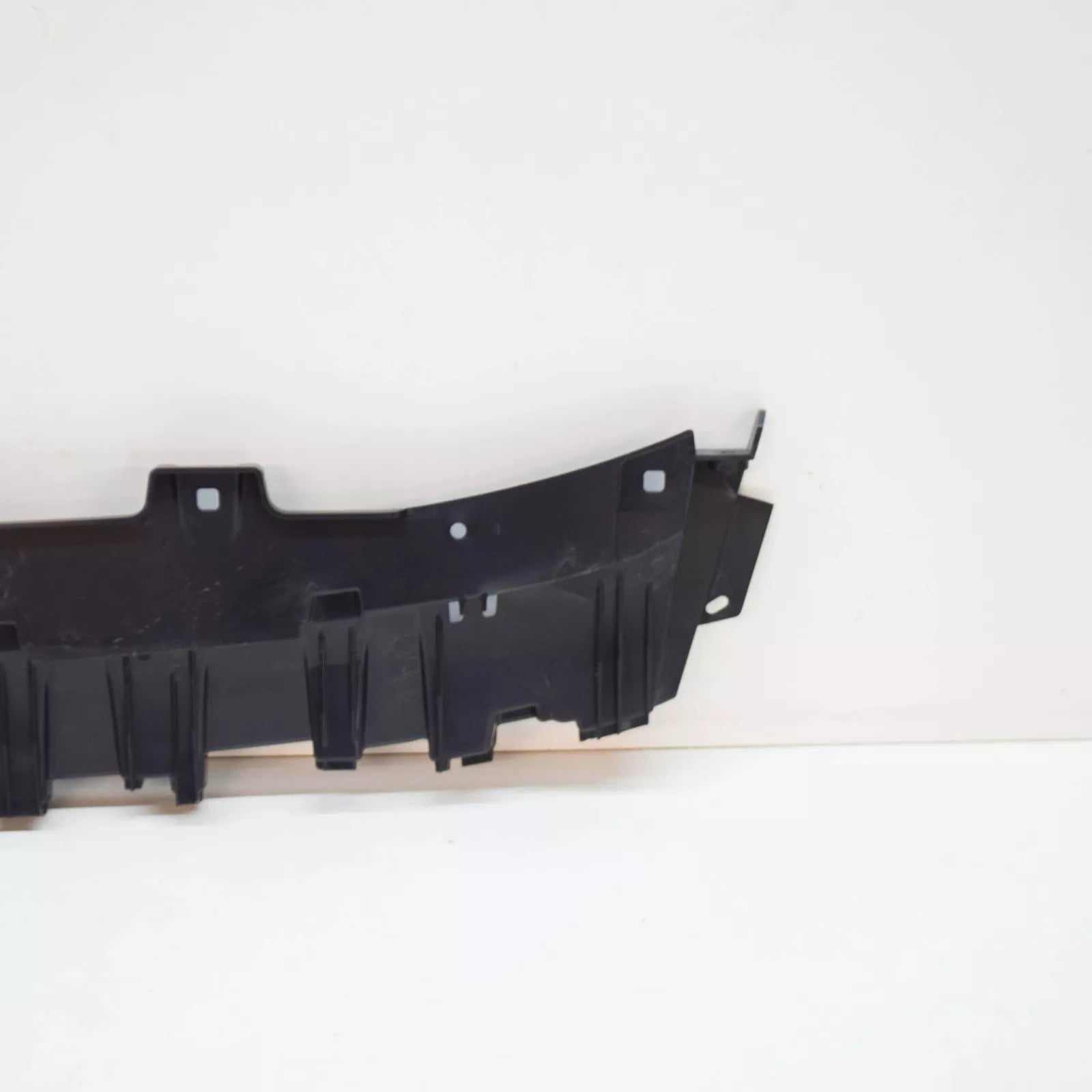 NEW AUDI R8 4S FRONT BUMPER MOLDING 4S0807233B