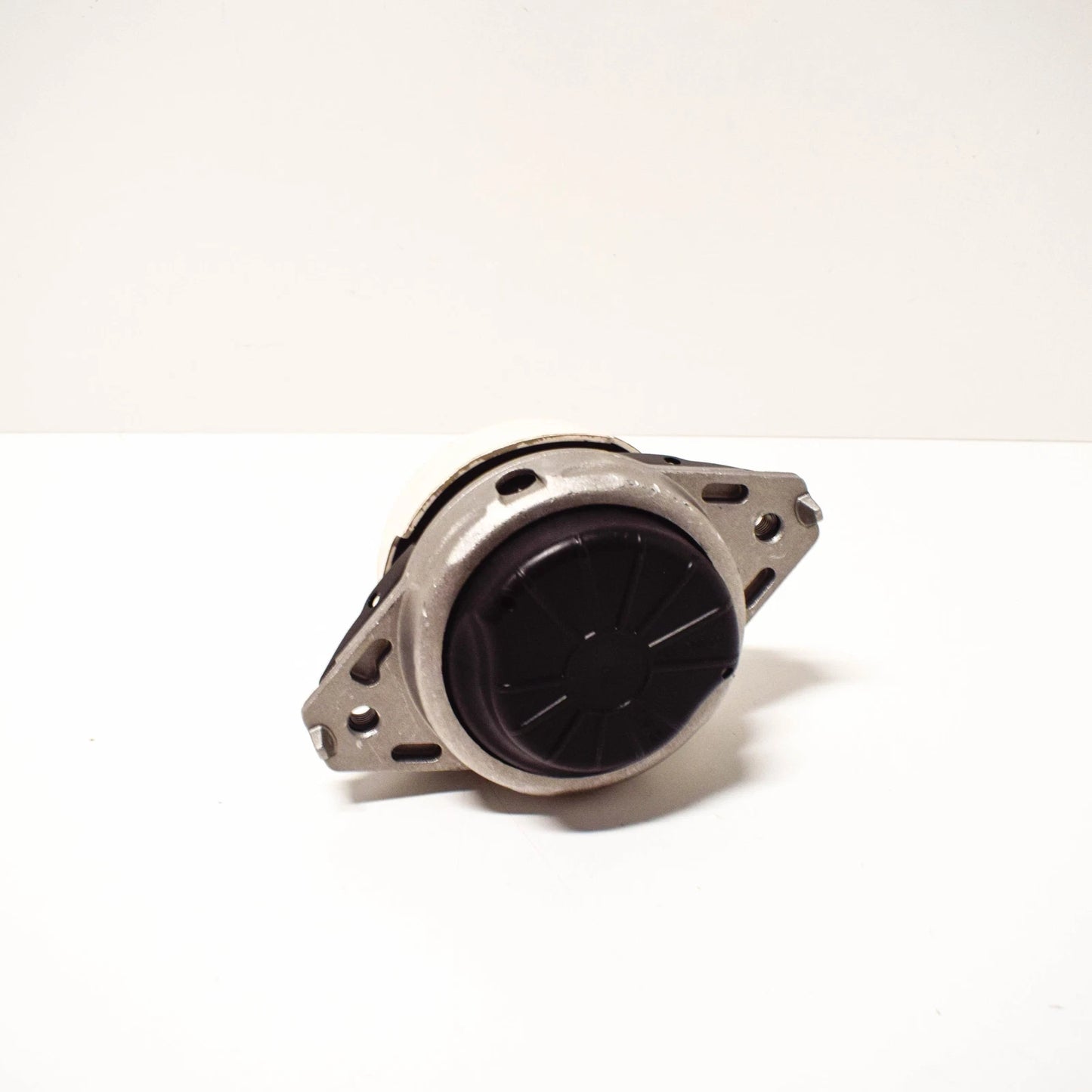 NEW MERCEDES-BENZ GL X166 FRONT LEFT SIDE ENGINE MOUNT A1662406017 ORIGINAL