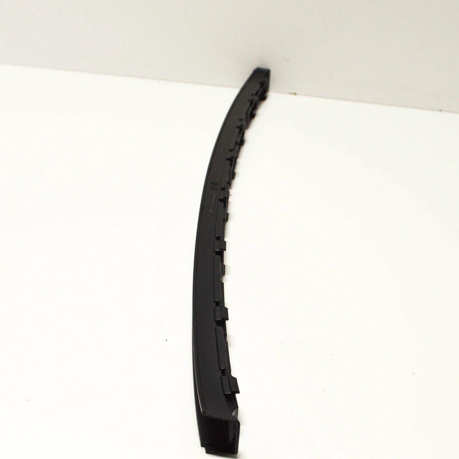 NEW AUDI TT 8J FRONT BUMPER LOWER CENTER GRILLE 8J0807697F