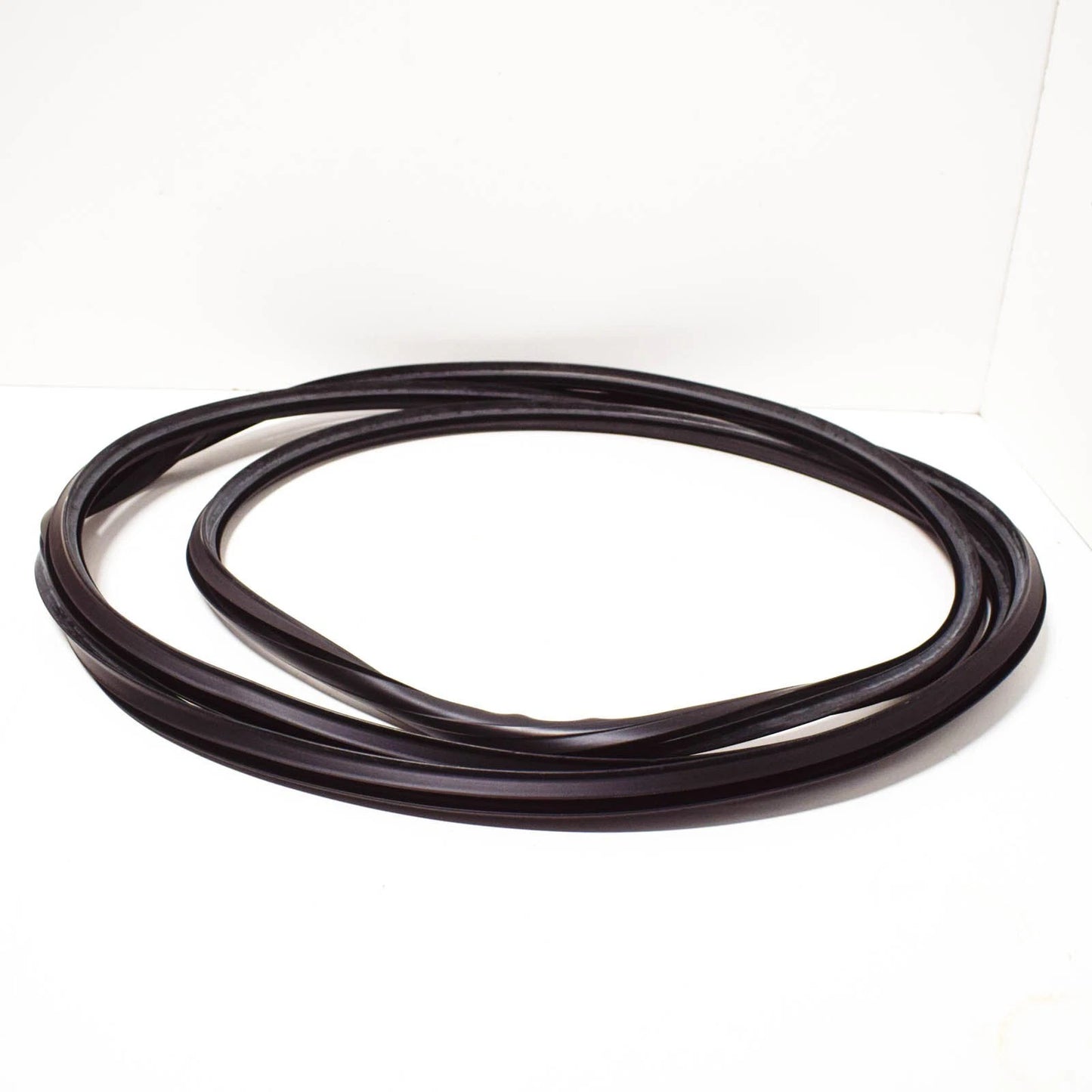 NEW BMW M3 E30 COUPE WINDSHIELD GASKET SEAL 51311945082 1945082 ORIGINAL