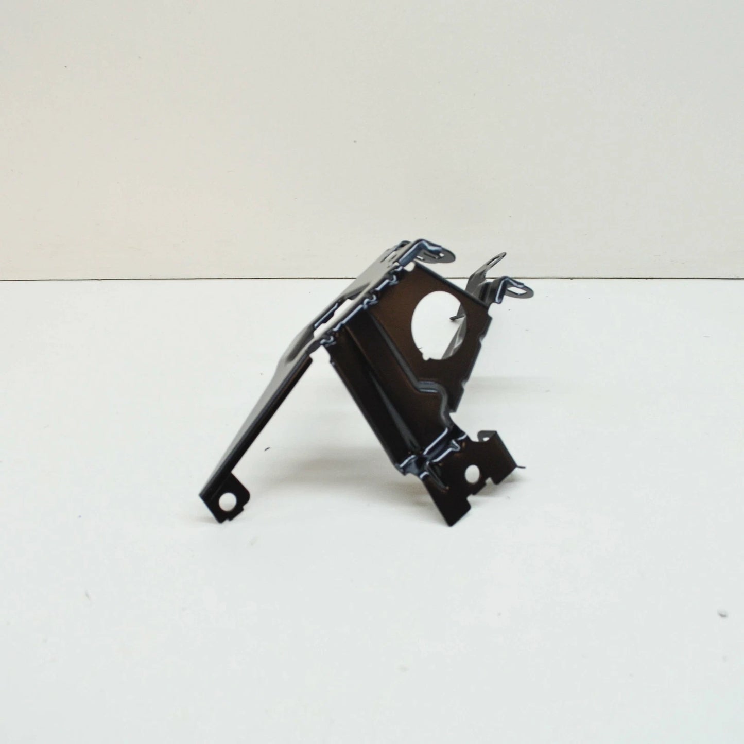 NEW BMW 6 CABRIO F12 FRONT RIGHT FENDER WING HOLDER 41357230584 ORIGINAL