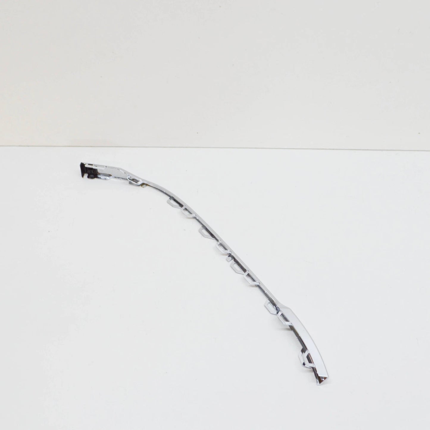 NEW VOLKSWAGEN PASSAT B8 3G FRONT LEFT BUMPER TRIM 3G0853253C2ZZ ORIGINAL