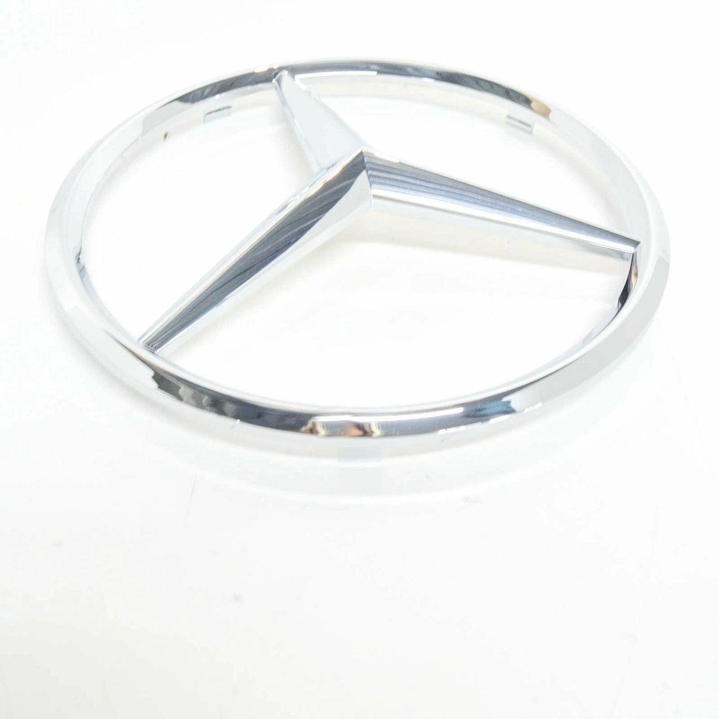 NEW MB SPRINTER 906 FRONT RADIATOR GRILLE EMBLEM BADGE A9068170016 ORIGINAL