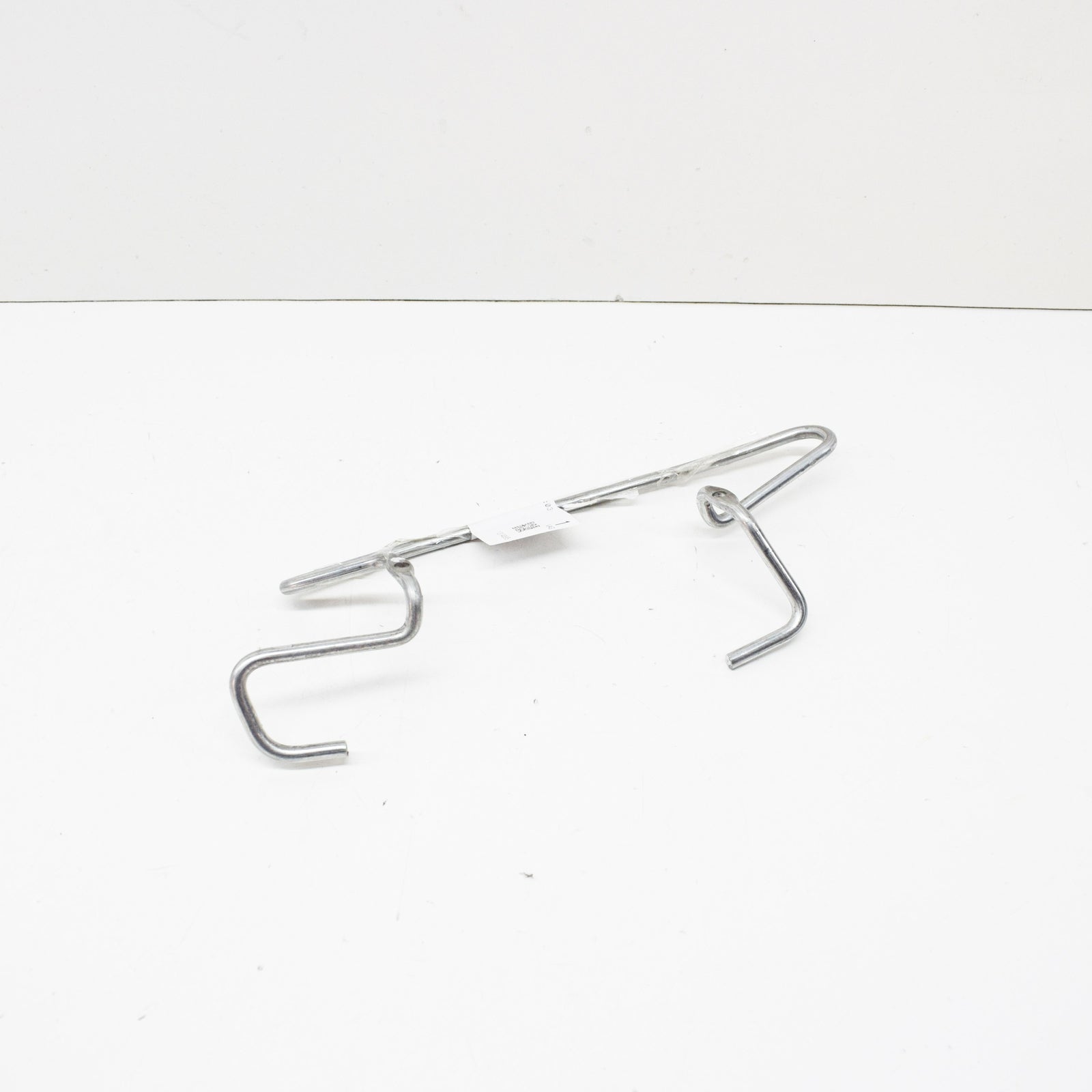 NEW AUDI A4 AVANT B7 FRONT RIGHT SEAT TRIM RETAINER 8E0881560A ORIGINAL