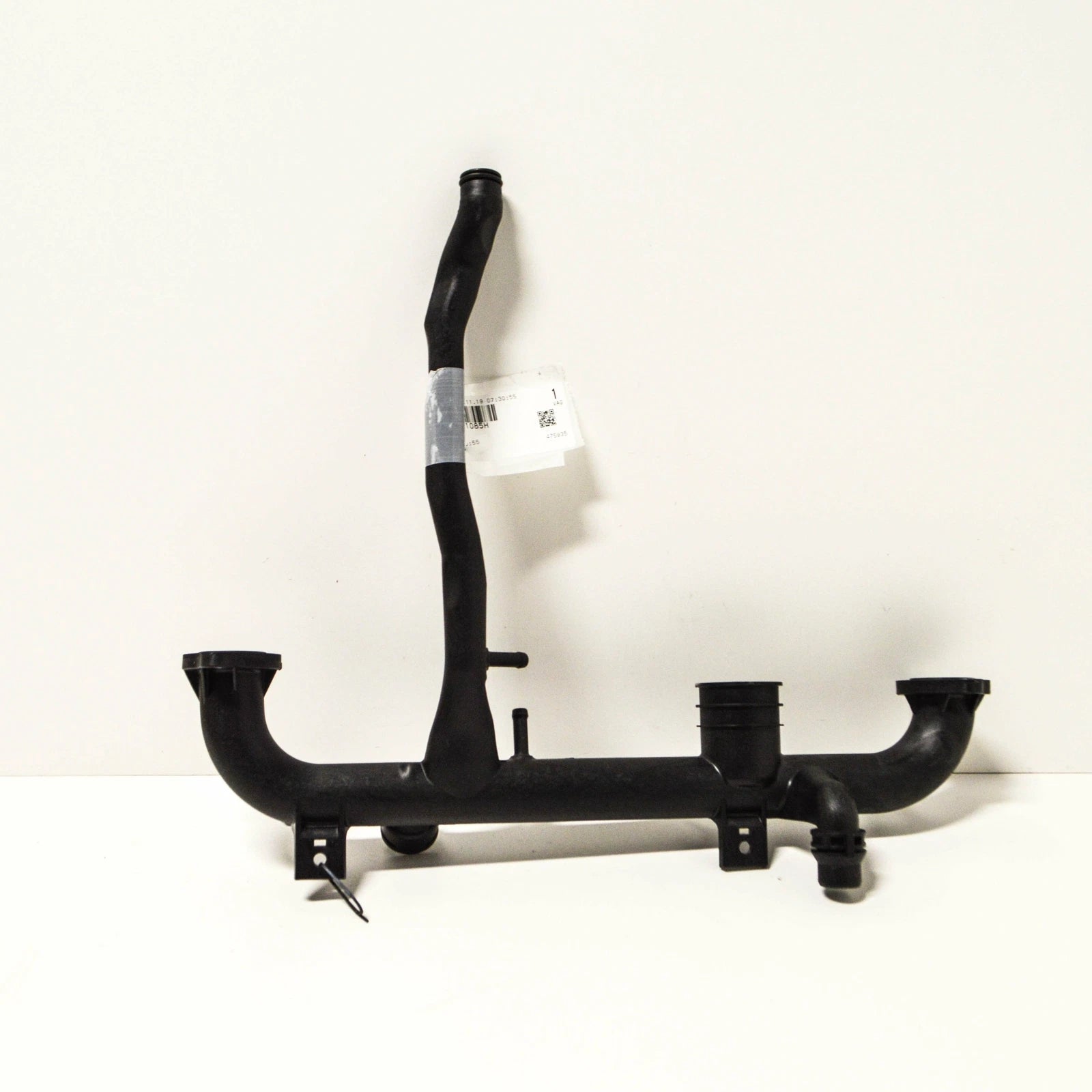 NEW AUDI A6 C6 CYLINDER HEAD COOLANT PIPE 06C121085H