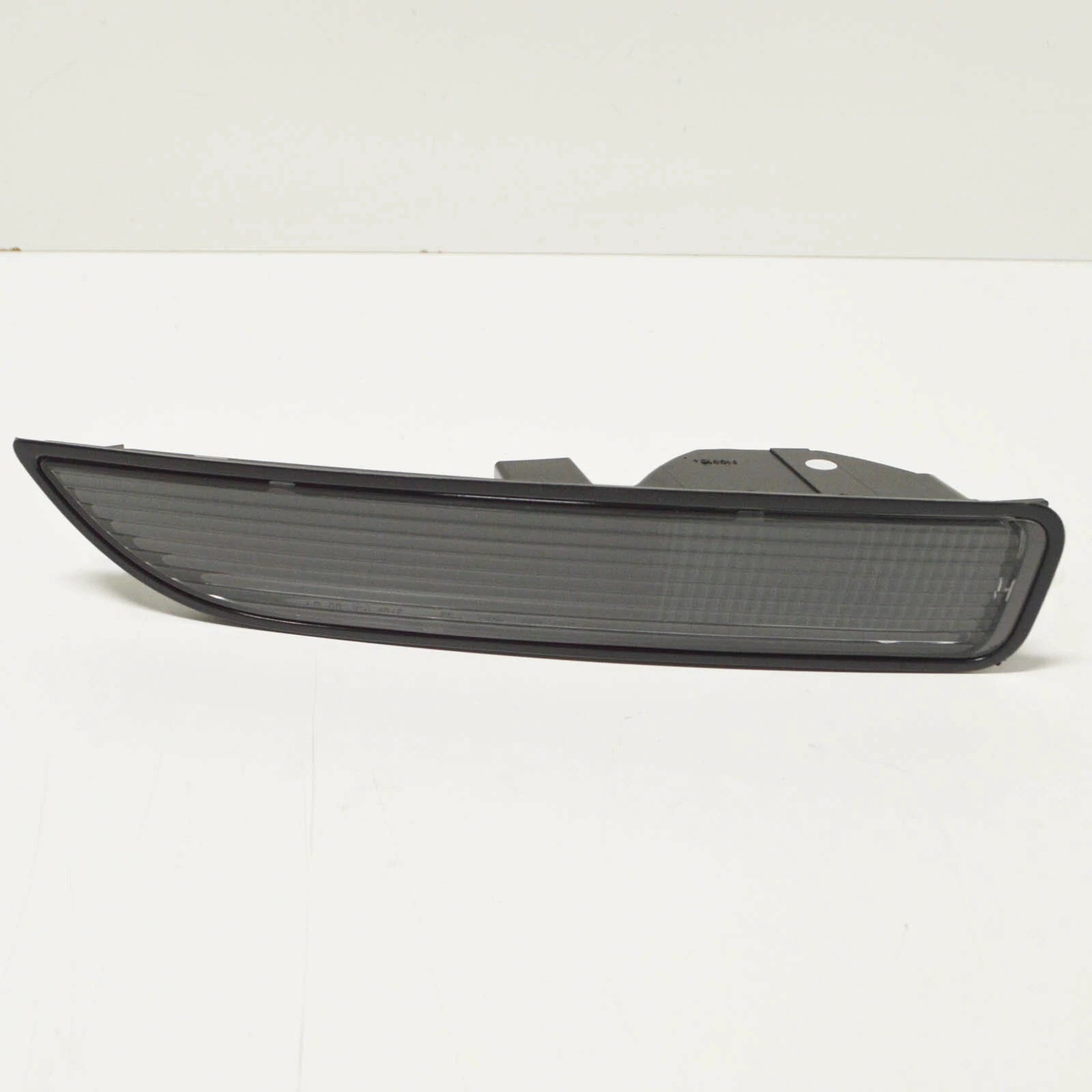 NEW VW BEETLE REAR BUMPER LEFT SIDE REVERSE LIGHT 1C0941071G