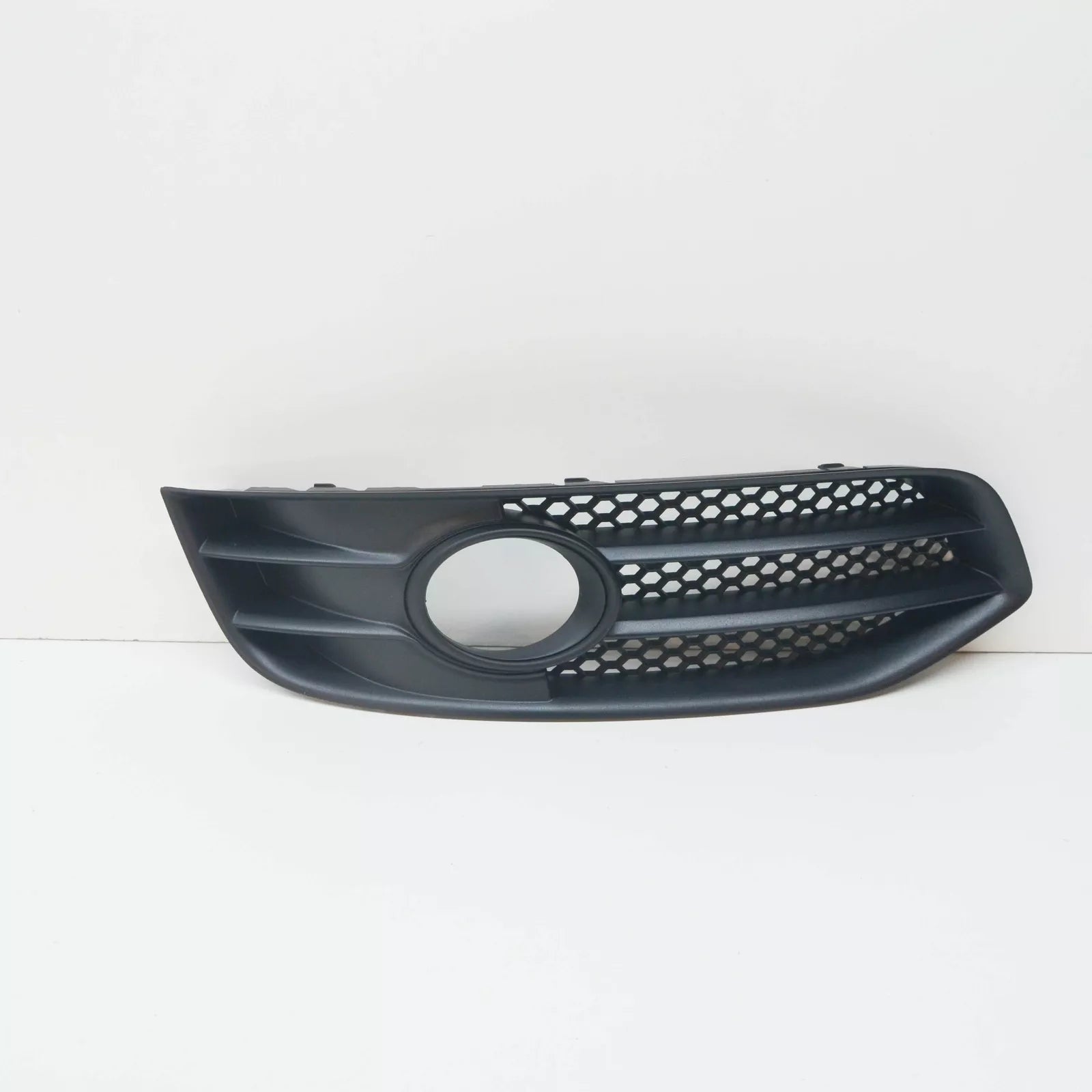 NEW AUDI A3 8P1 FRONT BUMPER RIGHT FOG LIGHT 8P0807682G ZDE