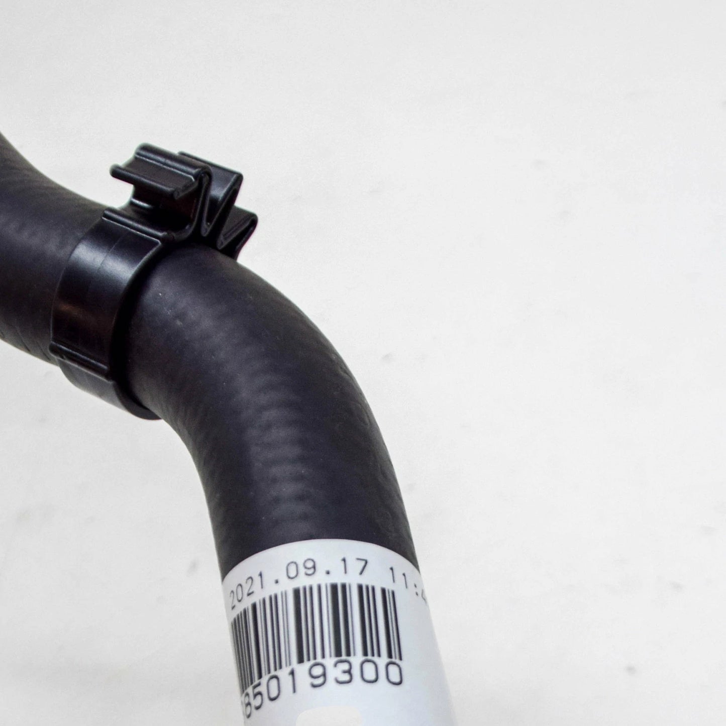 NEW MB GLC X253 RADIATOR LOWER COOLANT RETURN HOSE A2385019300 ORIGINAL