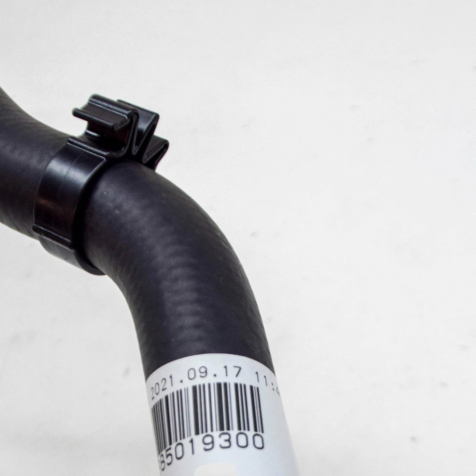 NEW MB GLC X253 RADIATOR LOWER COOLANT RETURN HOSE A2385019300 ORIGINAL