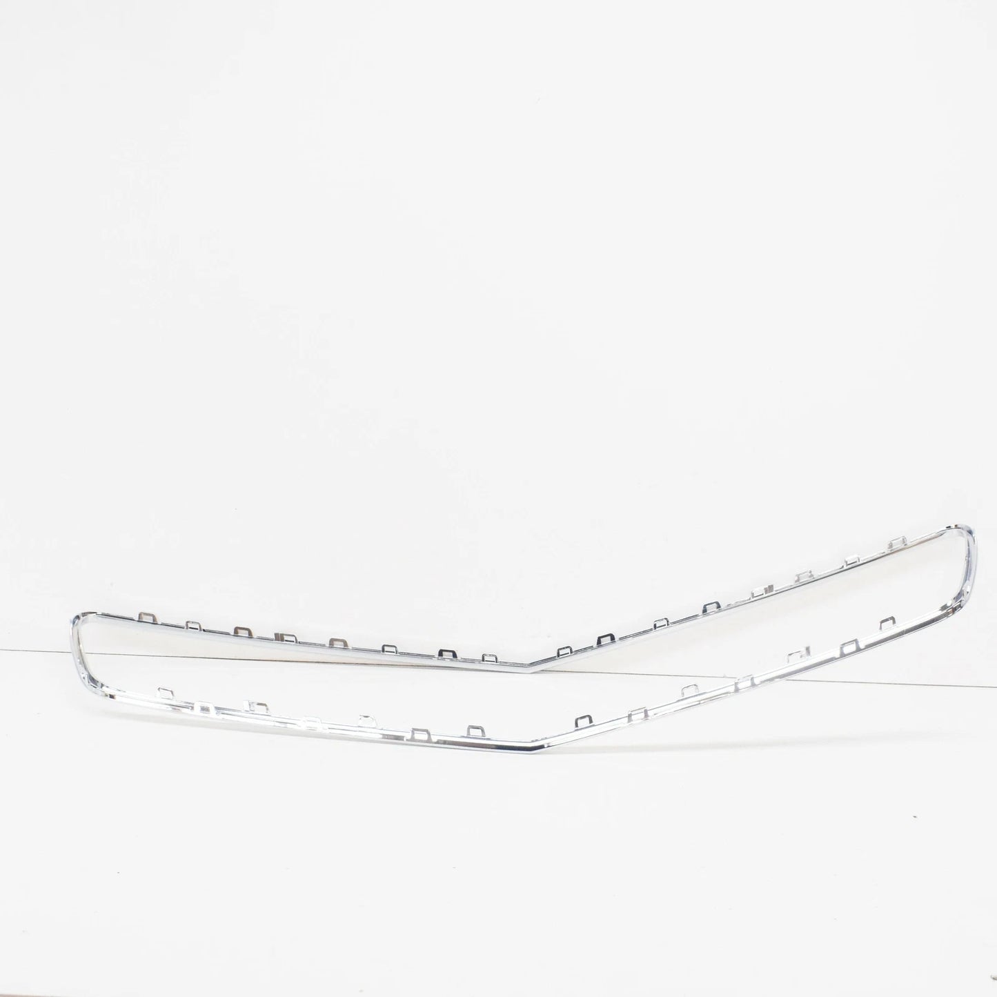 NEW MB CLS C218 FRONT BUMPER RADIATOR GRILLE CHROME SURROUND TRIM A2188850574