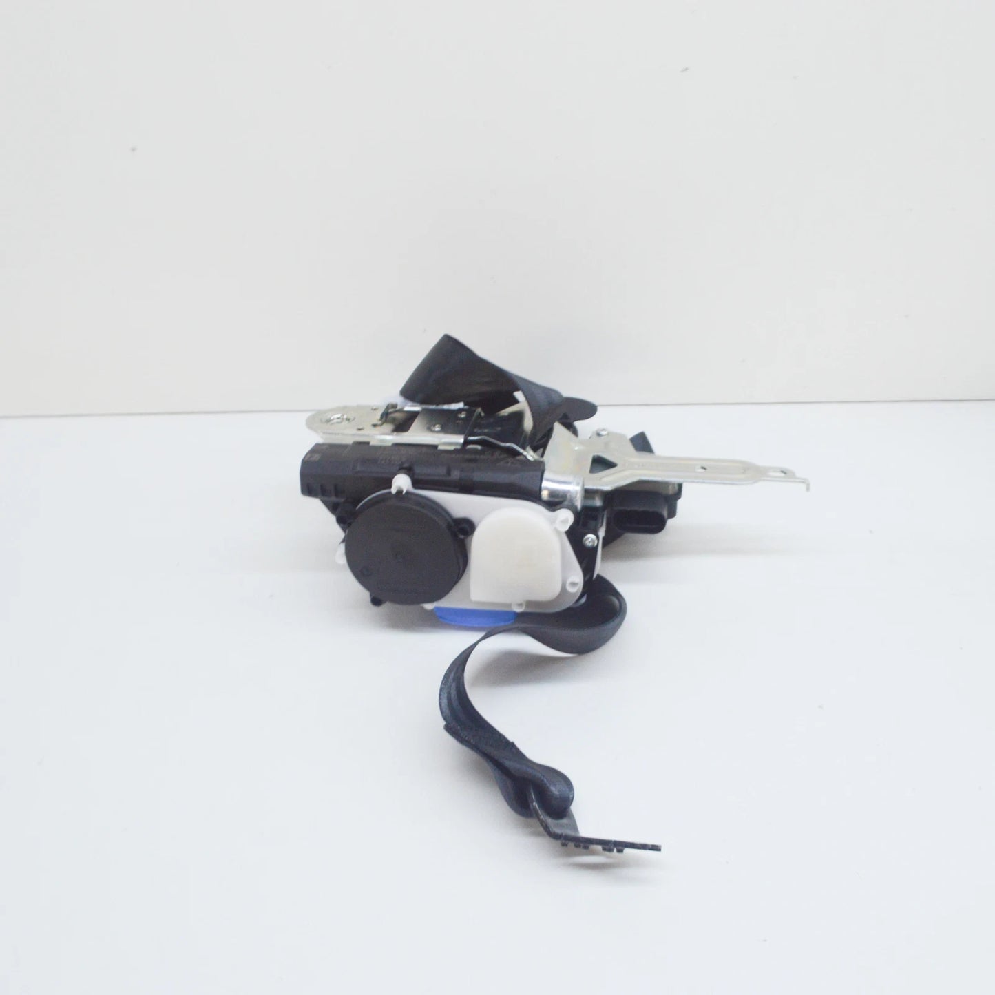 NEW VW GOLF MK7 FRONT RIGHT THREE-POINT SEATBELT RHD 5G4857706NRAA ORIGINAL