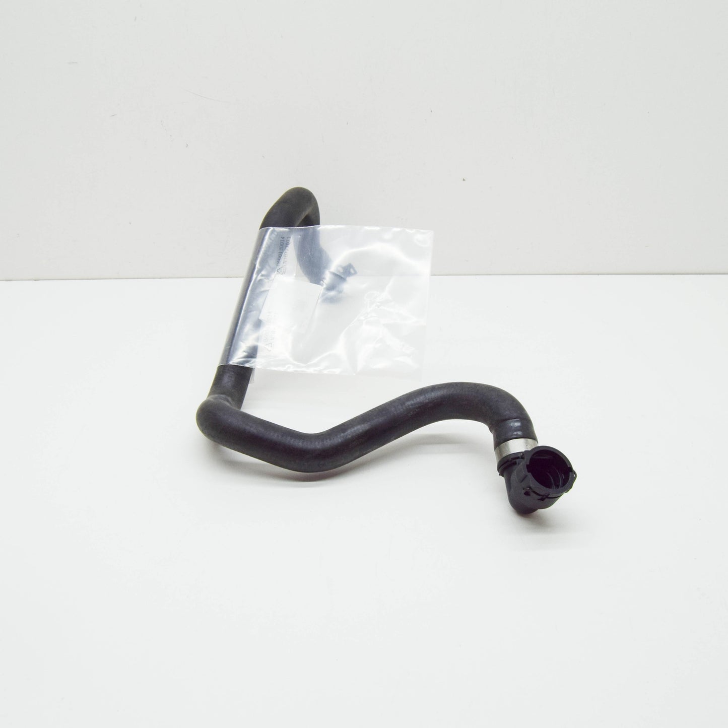 NEW MB GLA X156 ENGINE TO HEAT EXCHANGER MOLDED HOSE A2468303296 ORIGINAL