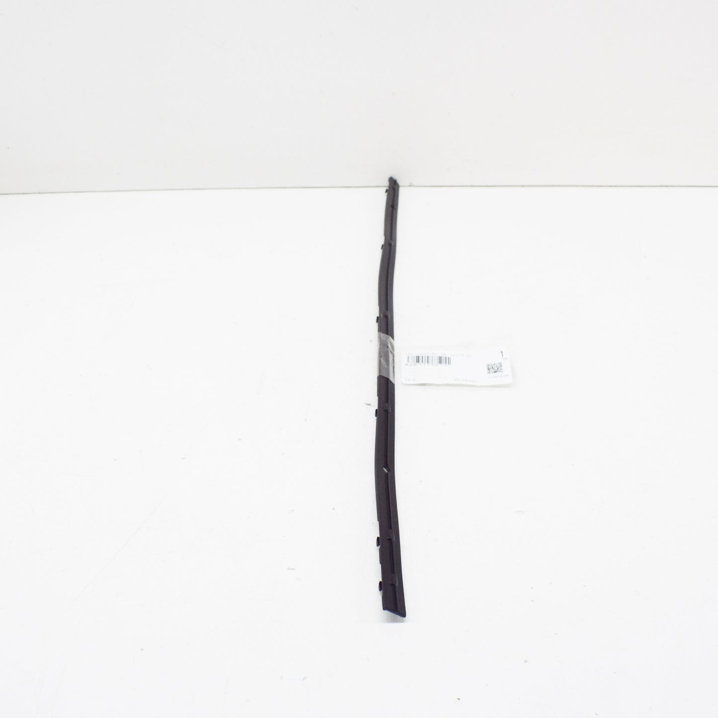 NEW MERCEDES-BENZ C W203 FRONT LEFT DOOR RAIL A2037270735 ORIGINAL