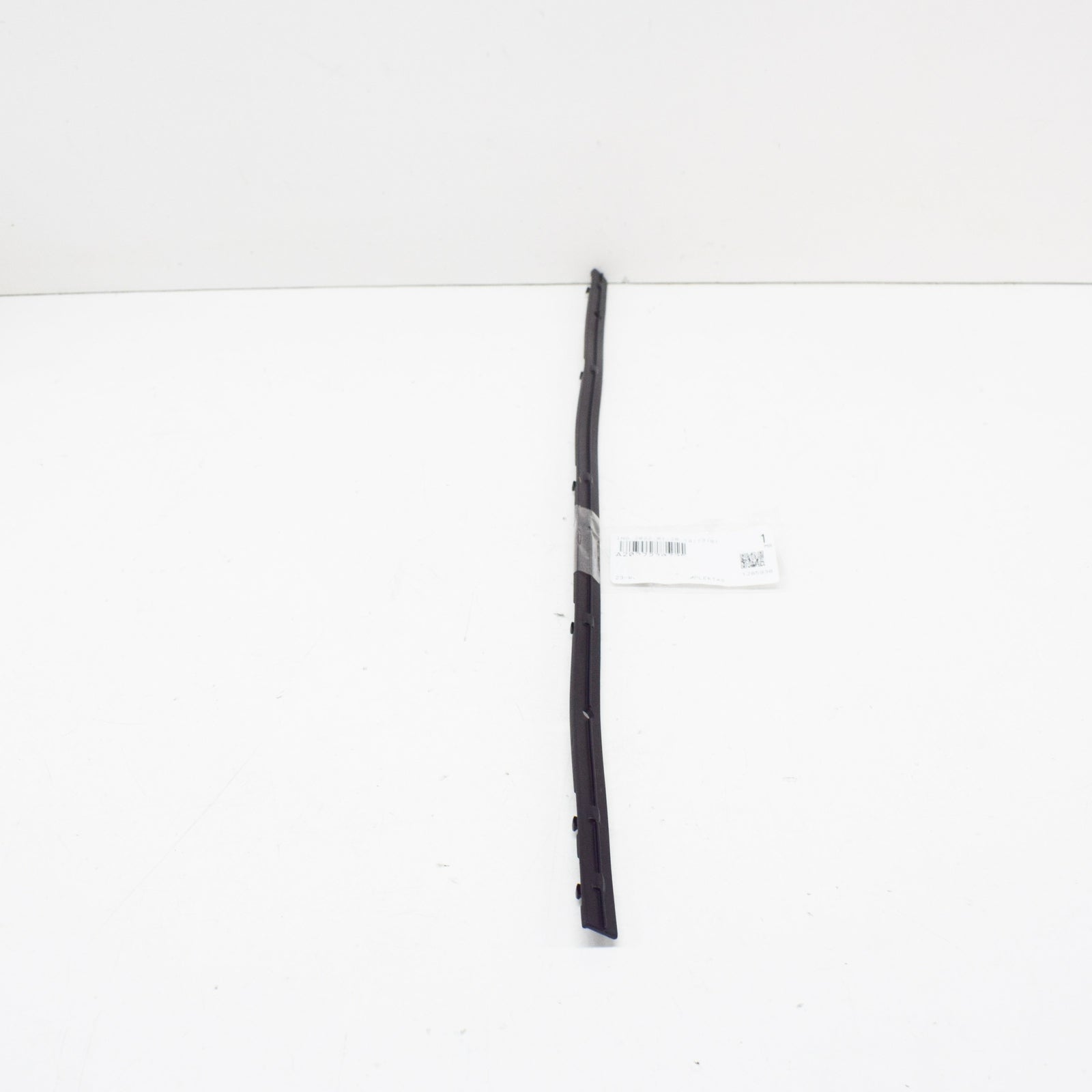 NEW MERCEDES-BENZ C W203 FRONT LEFT DOOR RAIL A2037270735 ORIGINAL