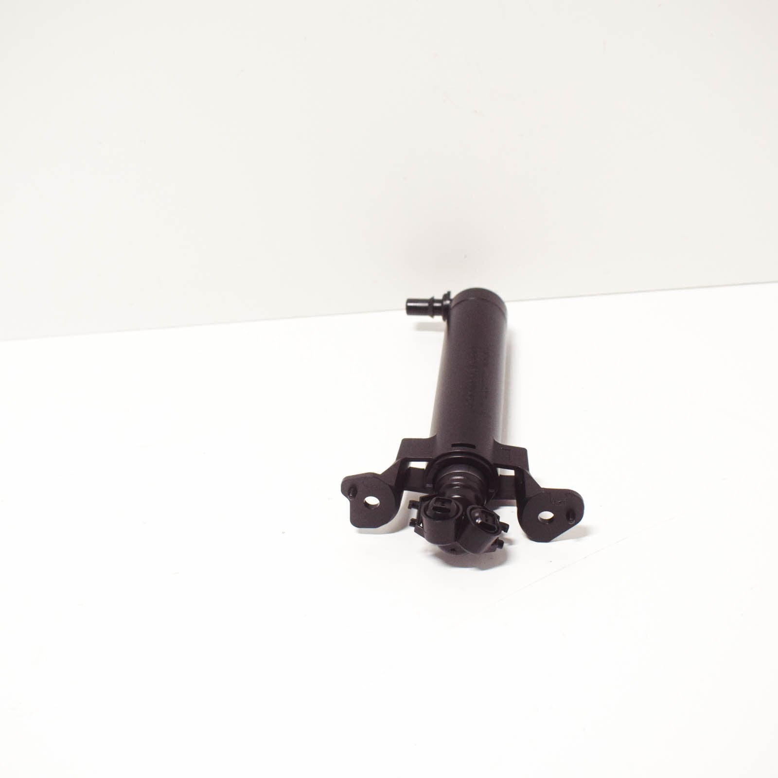 NEW AUDI A3 8V LEFT HEADLIGHT WASHER PUMP 8V0955101B ORIGINAL