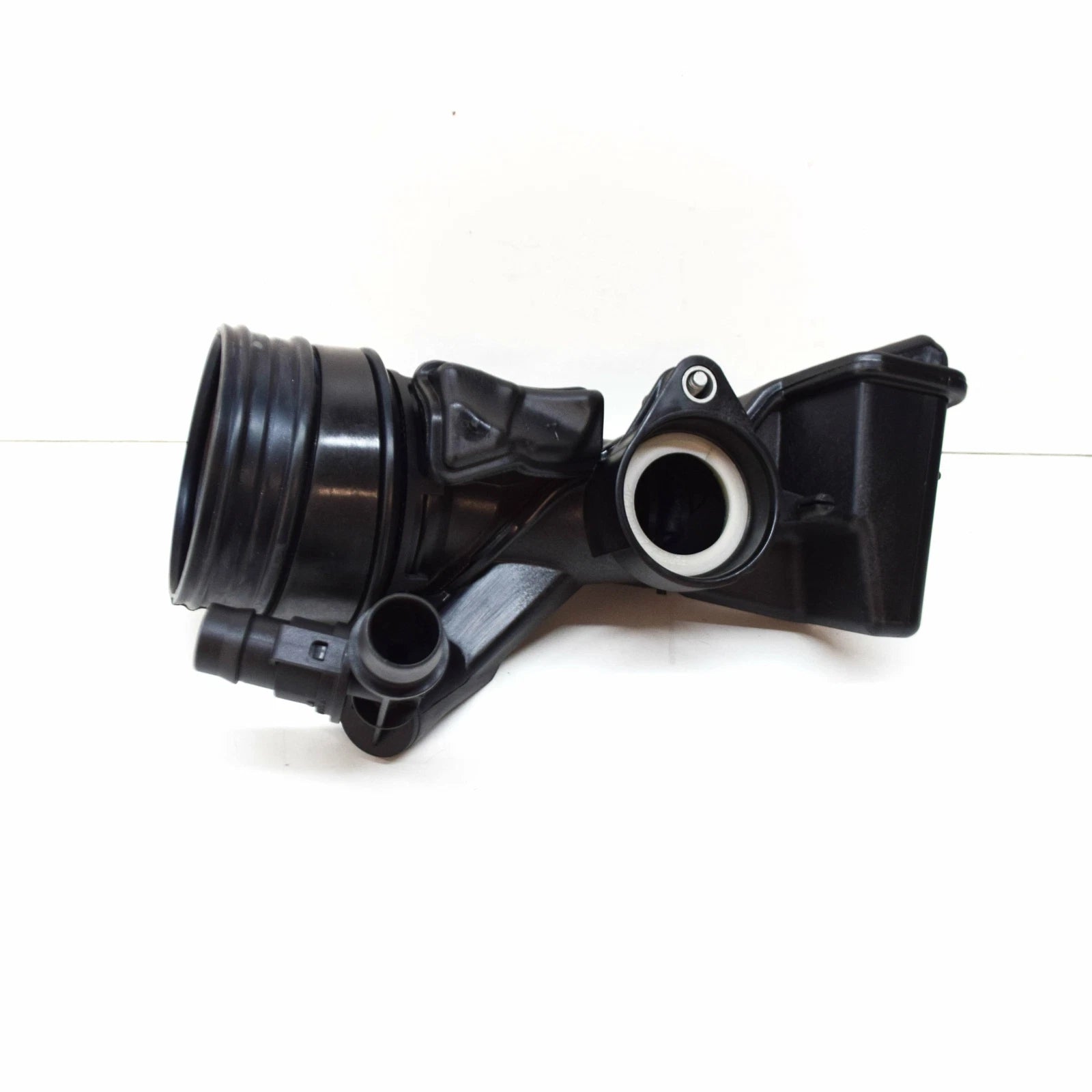 NEW VW T-ROC A11 TURBOCHARGER AIR INTAKE PIPE 04C129654A