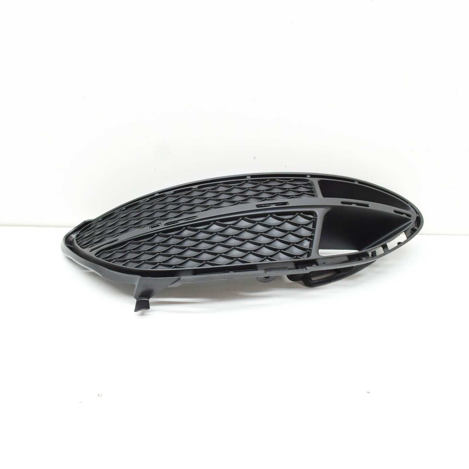NEW MERCEDES-BENZ E-CLASS W212 FRONT BUMPER LEFT GRILLE A2128851922 2015