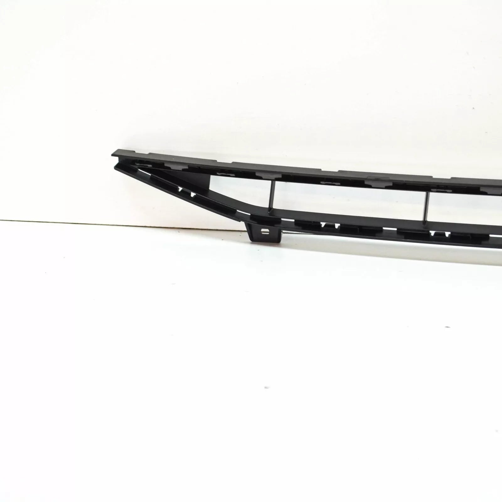 NEW AUDI A5 CABRIO 8W6 FRONT BUMPER CENTER LOWER GRILLE 8W6807683B9B9