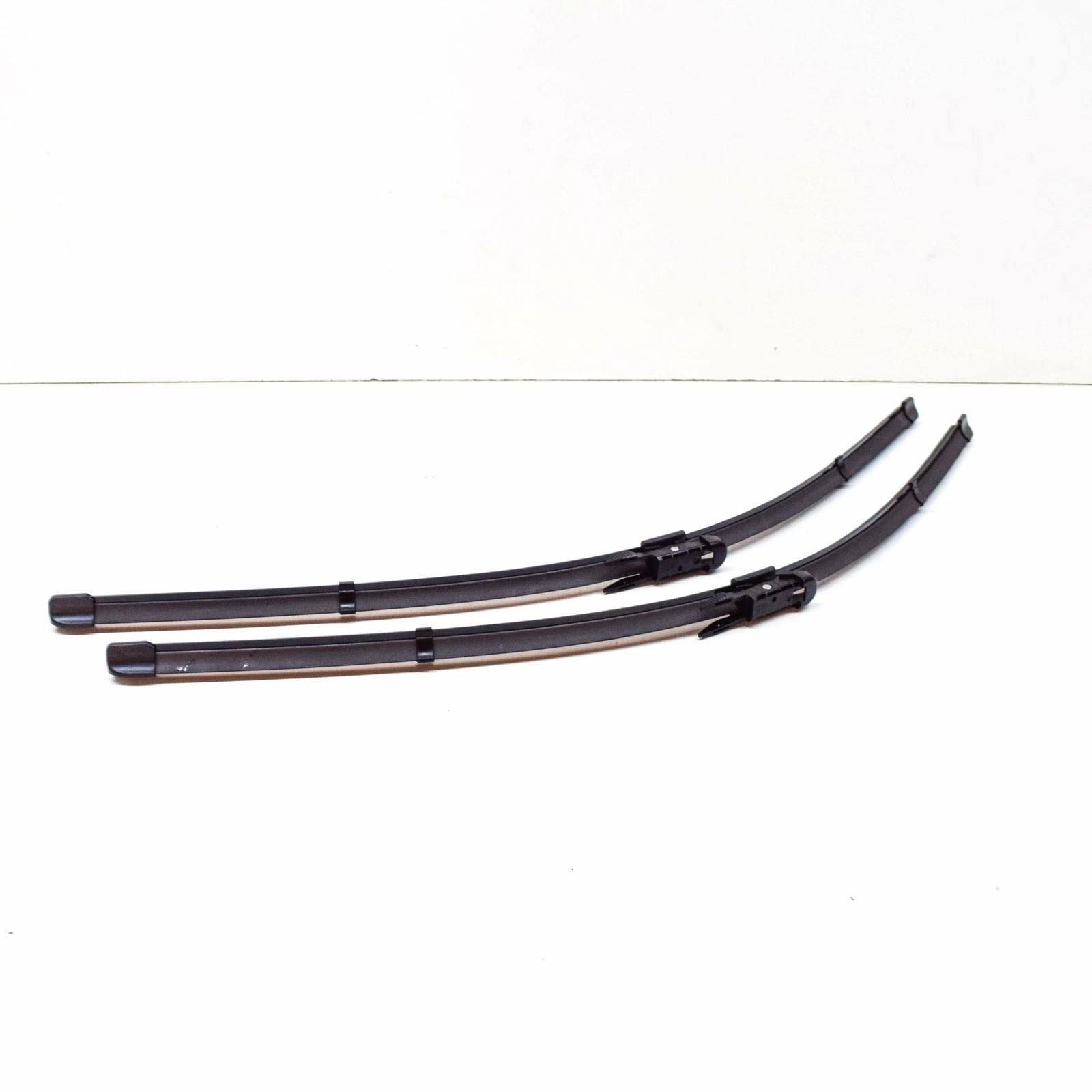 NEW AUDI Q7 4L FRONT AERODYNAMIC WIPER BLADES SET LHD 4L1998002