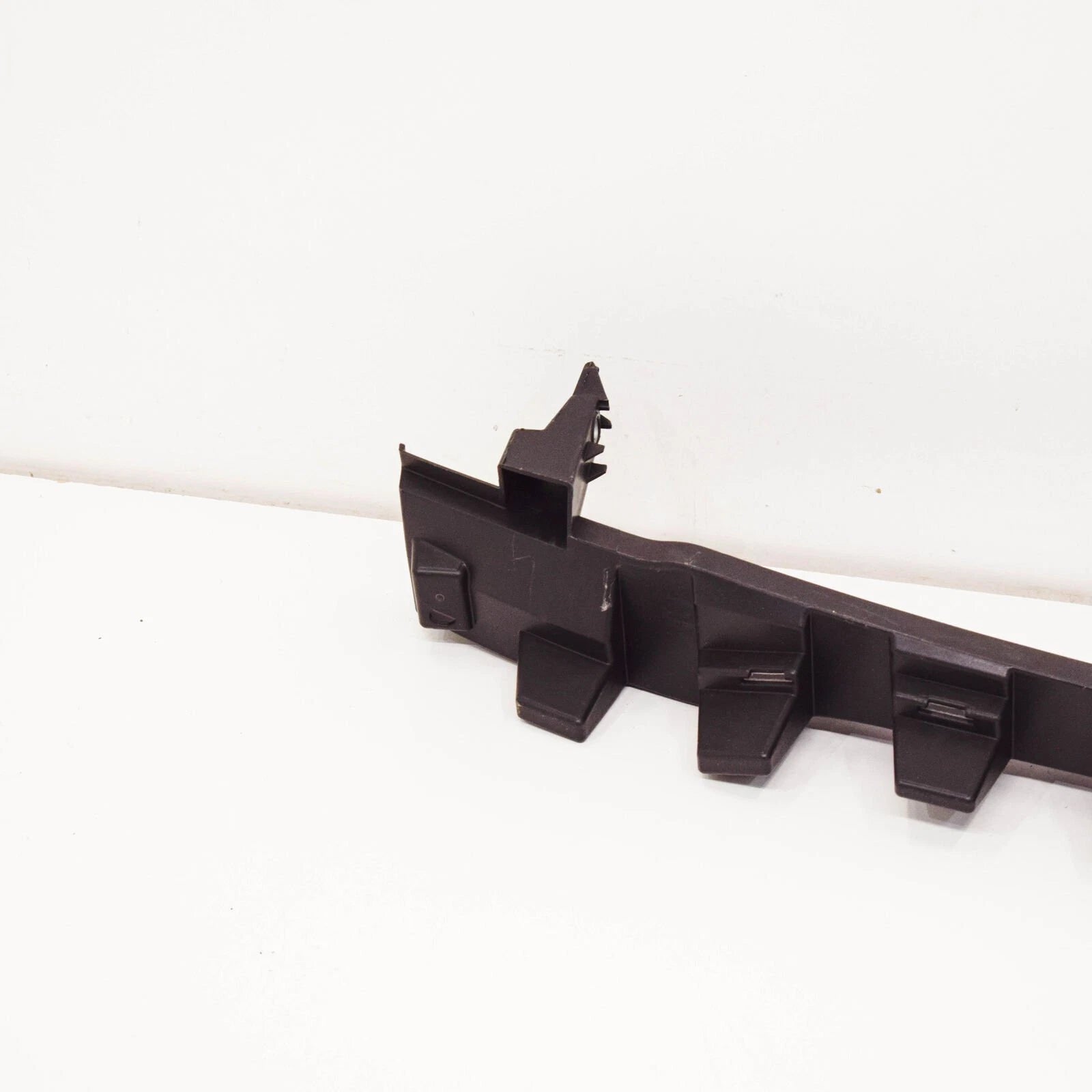 NEW MERCEDES BENZ E A207 FRONT BUMPER LOWER FITTING A2078851665 ORIGINAL