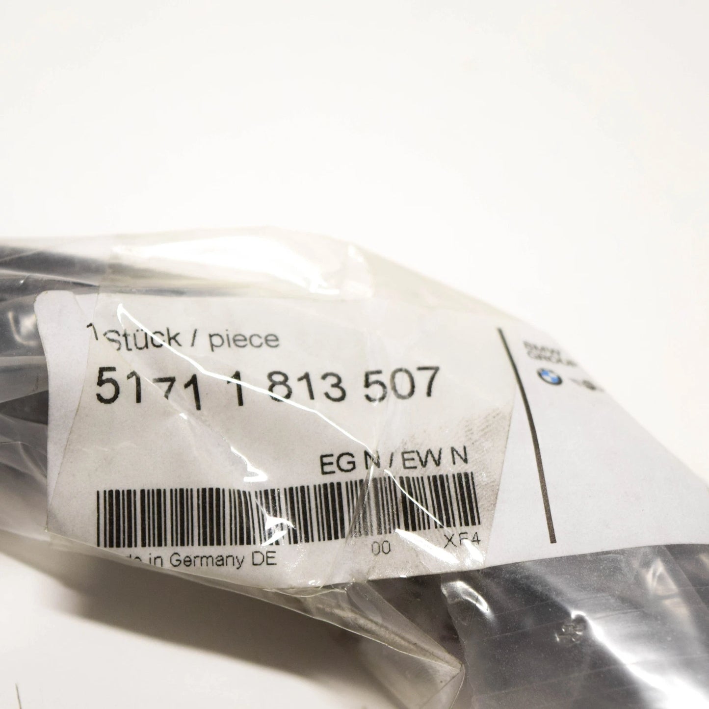 NEW BMW 1502 FRONT DOOR WEATHERSTRIP SEAL 51711813507 ORIGINAL