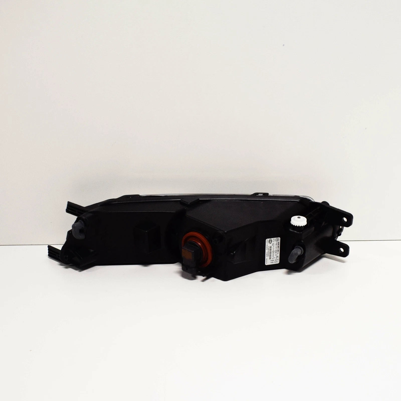 NEW VOLKSWAGEN PASSAT 3G B8 FRONT LEFT FOG LIGHT LENS 3G0941661L