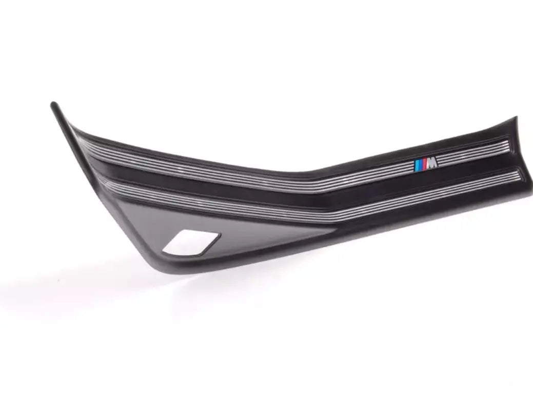 NEW BMW 3 E46 REAR RIGHT DOOR SILL TRIM 51477891988 7891988 ORIGINAL