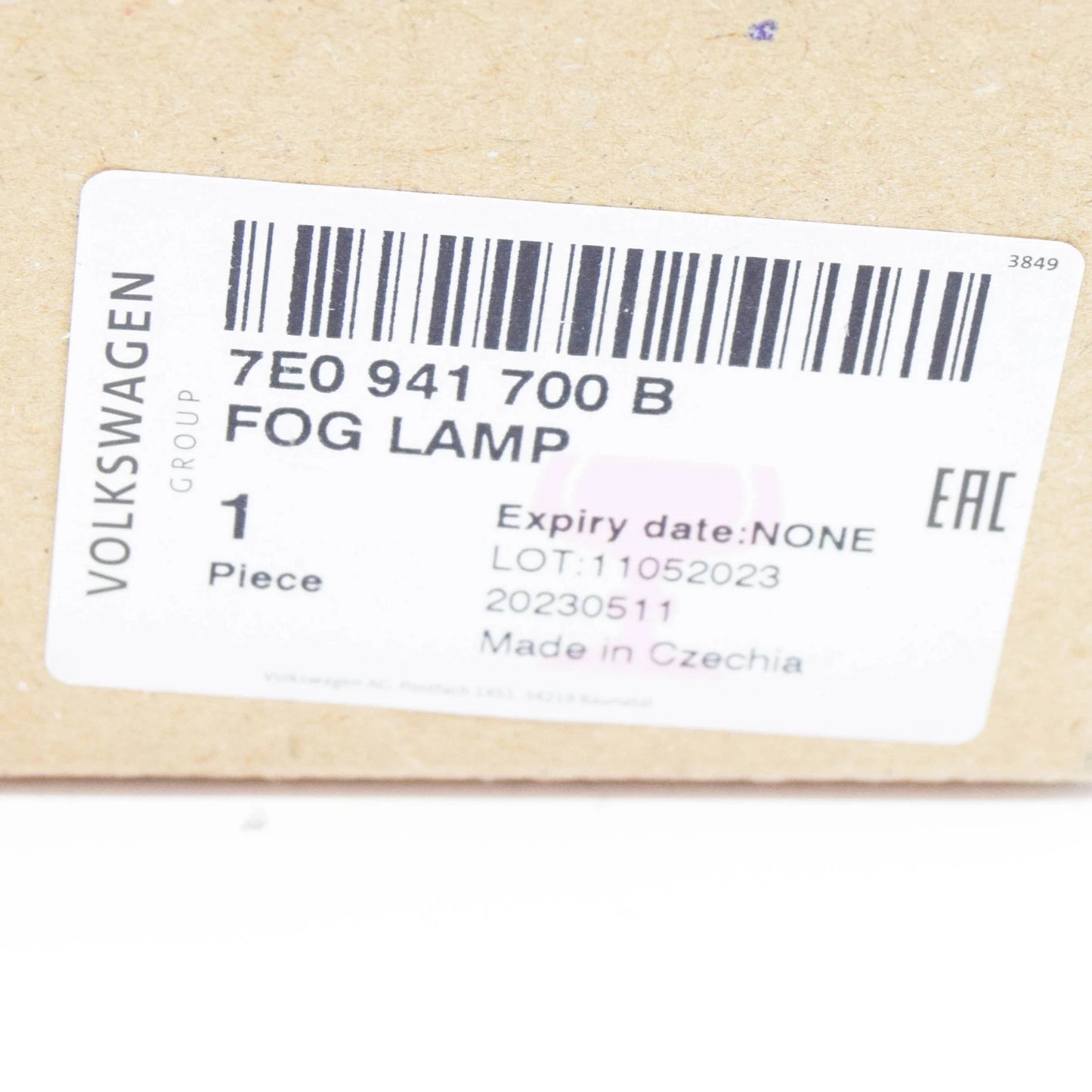 NEW VOLKSWAGEN TRANSPORTER T5 FRONT RIGHT FOG LIGHT 7E0941700B ORIGINAL