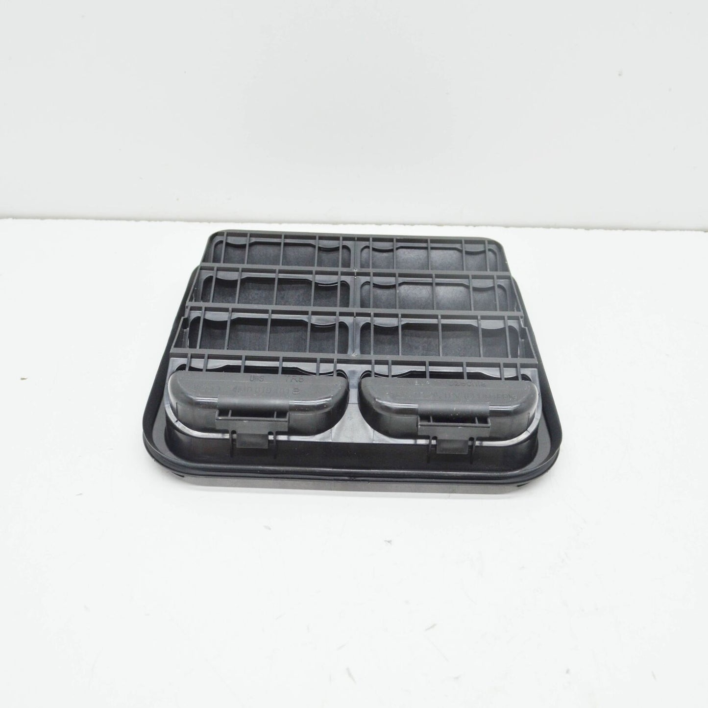 NEW AUDI Q7 4M REAR QUARTER PANEL VENT GRILLE 4M0819181B ORIGINAL