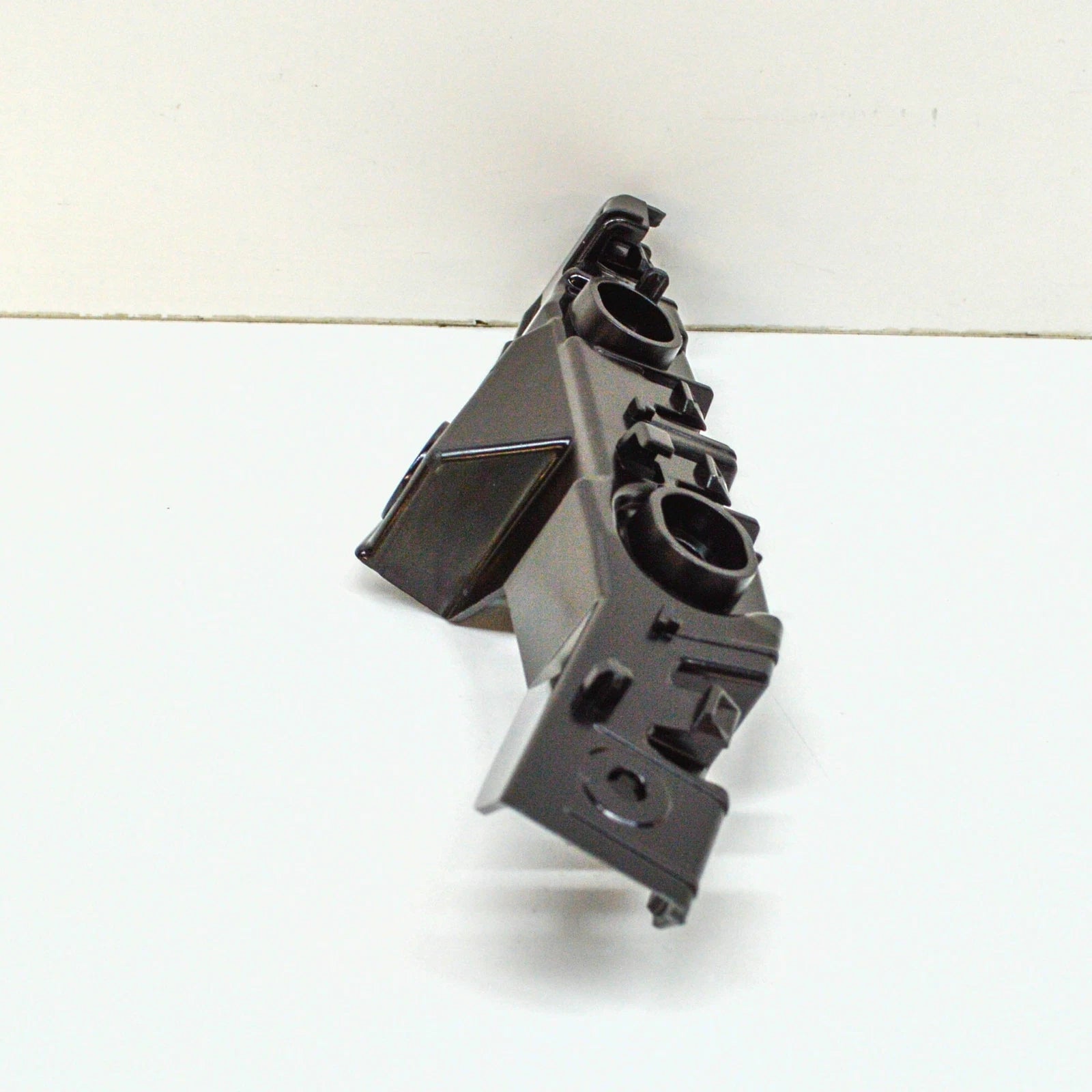 NEW VOLKSWAGEN TIGUAN AD MK2 FRONT RIGHT BUMPER BRACKET 5NA807050A ORIGINAL