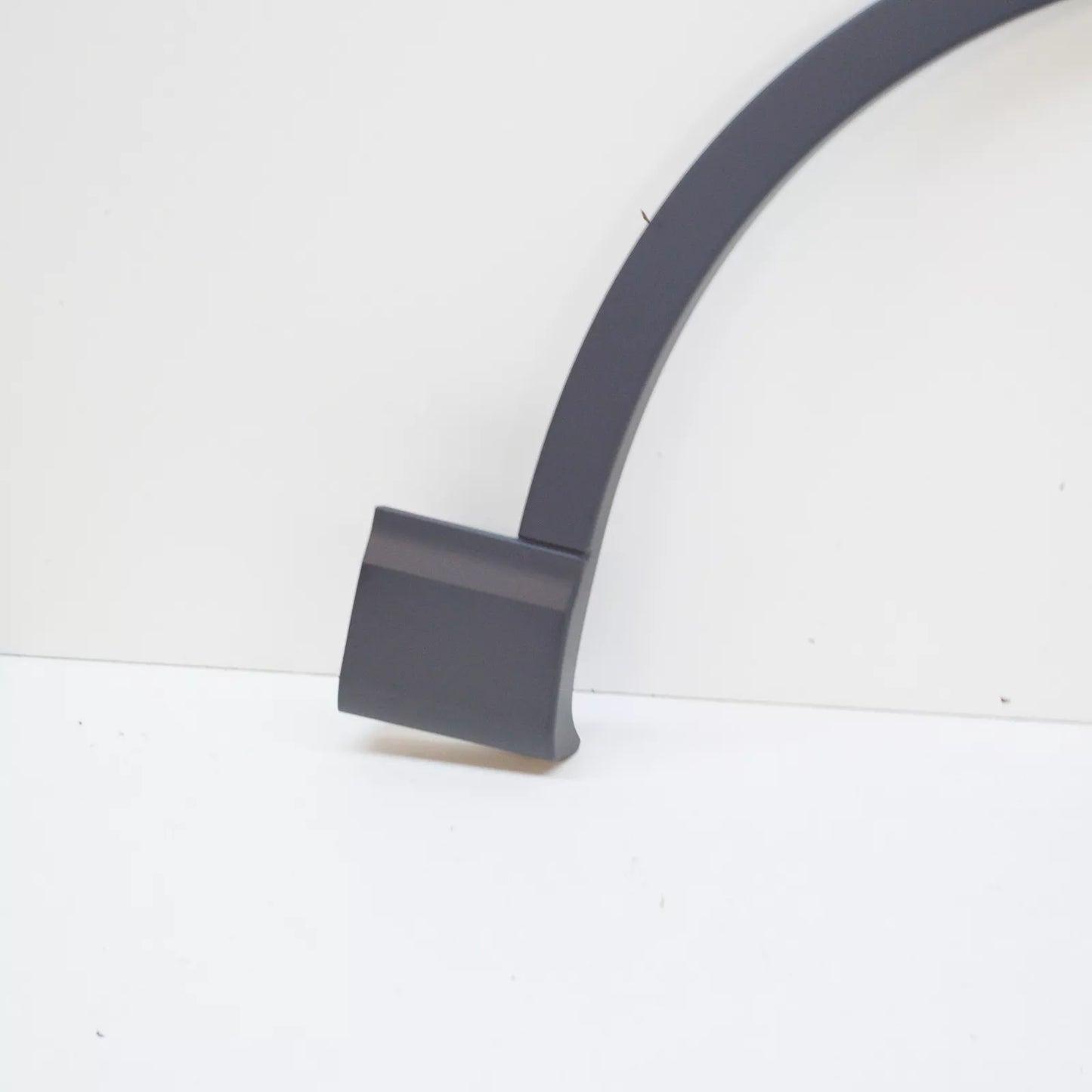 NEW AUDI Q7 4M FRONT RIGHT WHEEL ARCH TRIM COVER 4M0853718BGRU ORIGINAL