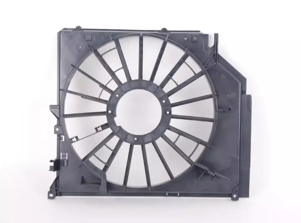 NEW BMW 3 E46 RADIATOR COOLING FAN SHROUD 17117507604 7507604 ORIGINAL