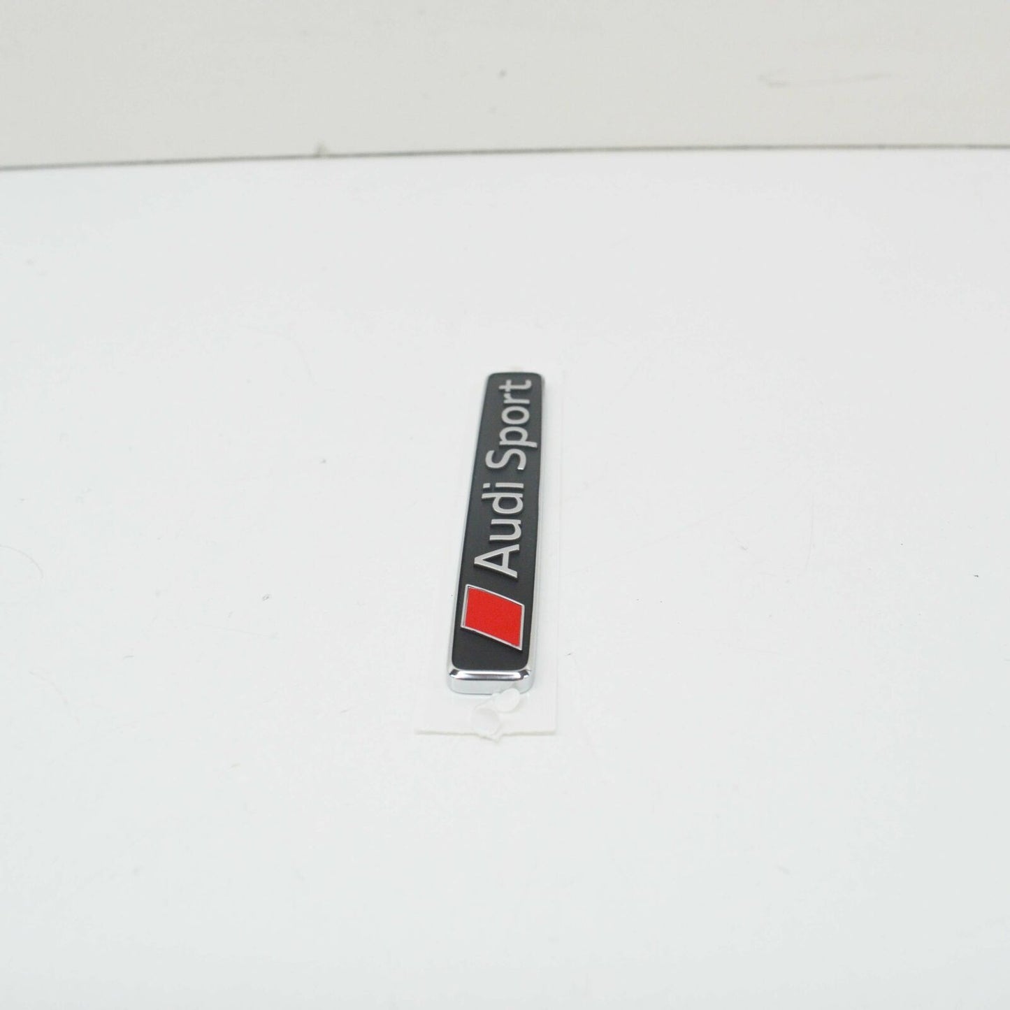 NEW AUDI R8 4S FRONT GRILLE EMBLEM BADGE 4S0853737D2ZZ ORIGINAL