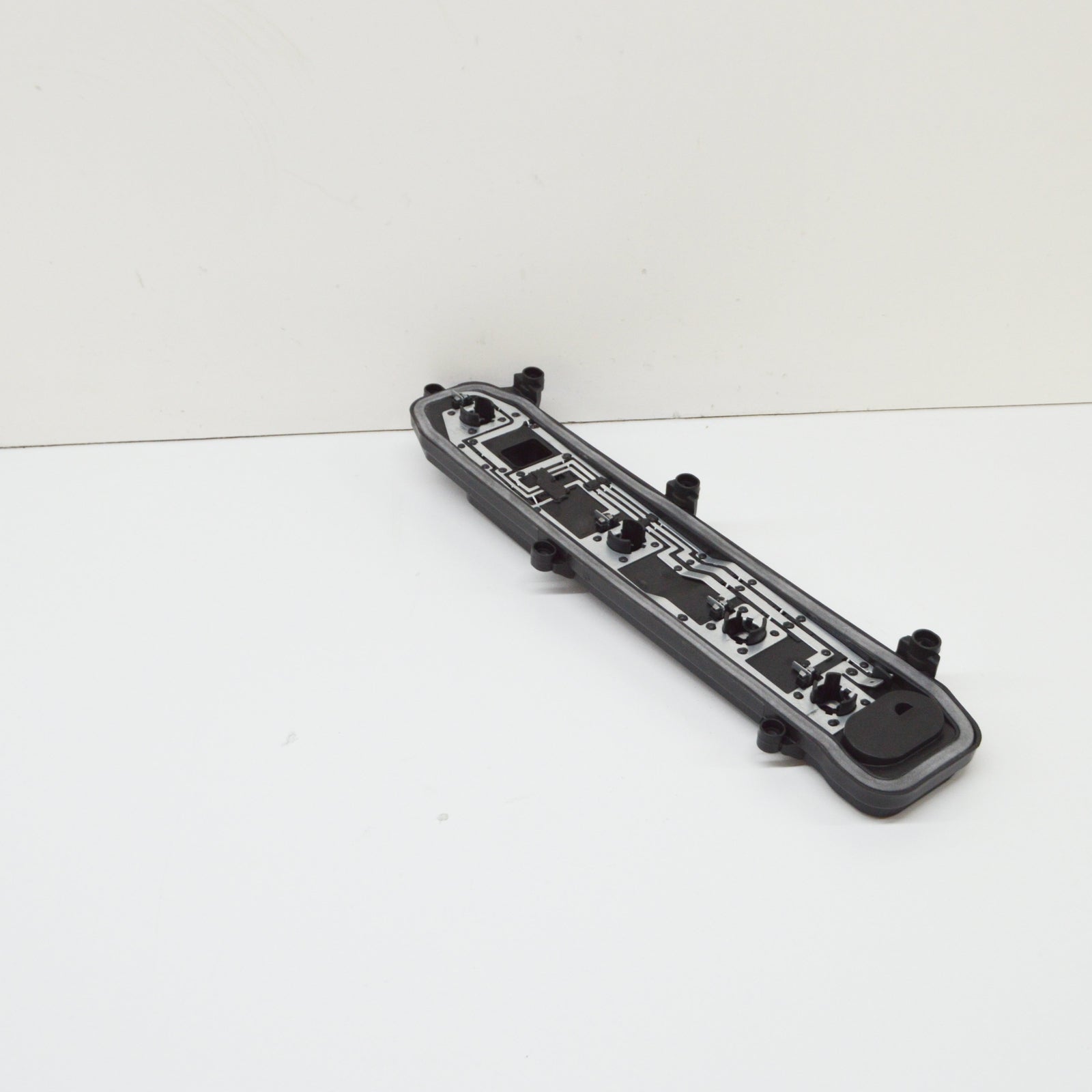 NEW VW CRAFTER FLATBED SZ REAR LEFT BULB CARRIER HOLDER 7C0945257A ORIGINAL