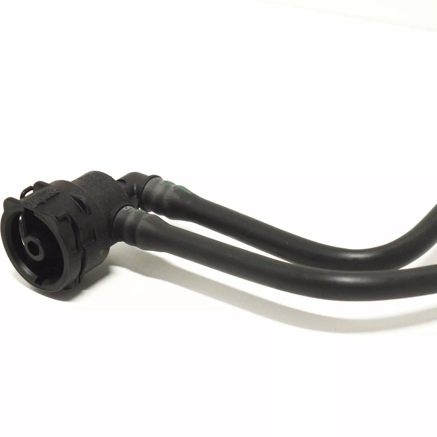 NEW MERCEDES-BENZ C-CLASS W205 COOLANT HOSE A2055010725 ORIGINAL