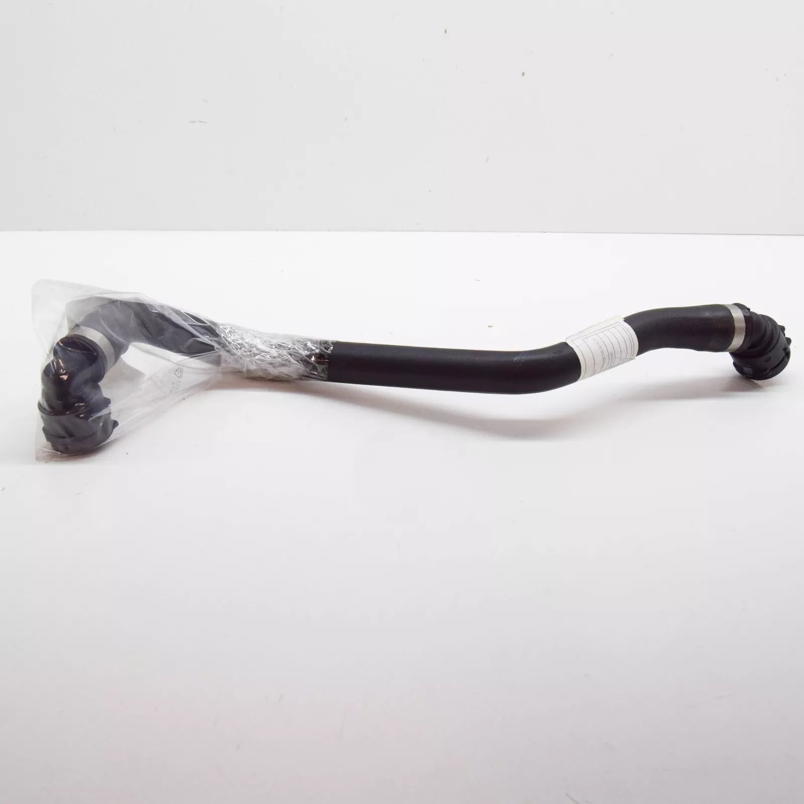 NEW MERCEDES-BENZ E W213 LEFT SIDE COOLING RADIATOR HOSE A2135014782 ORIGINAL