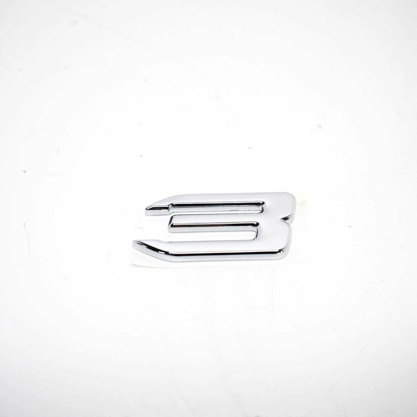NEW BMW Z3 E36 REAR TAILGATE BOOT LID EMBLEM BADGE 51148401821 ORIGINAL