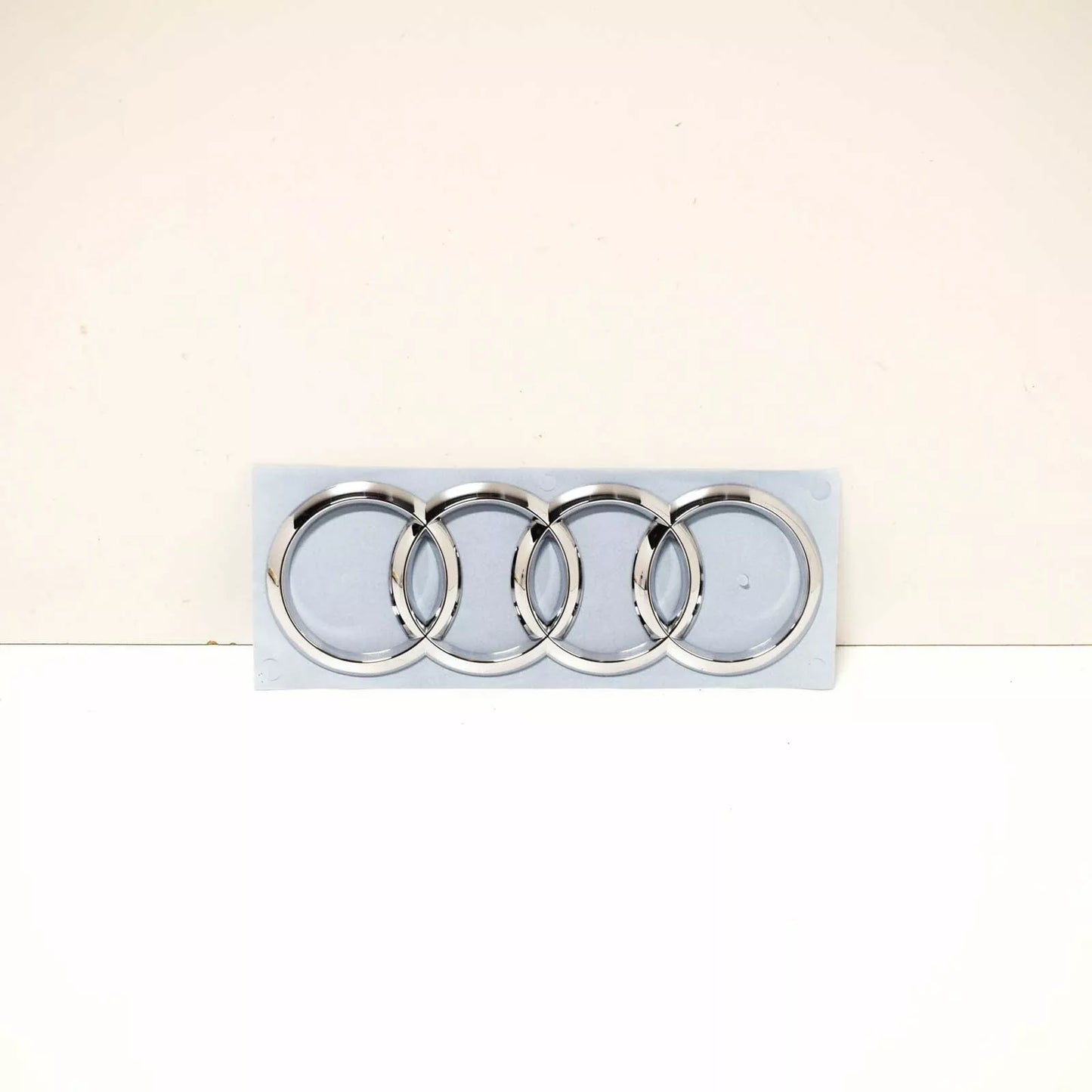 NEW AUDI A4 B9 BOOTLID BADGE 8W98537422ZZ 2017