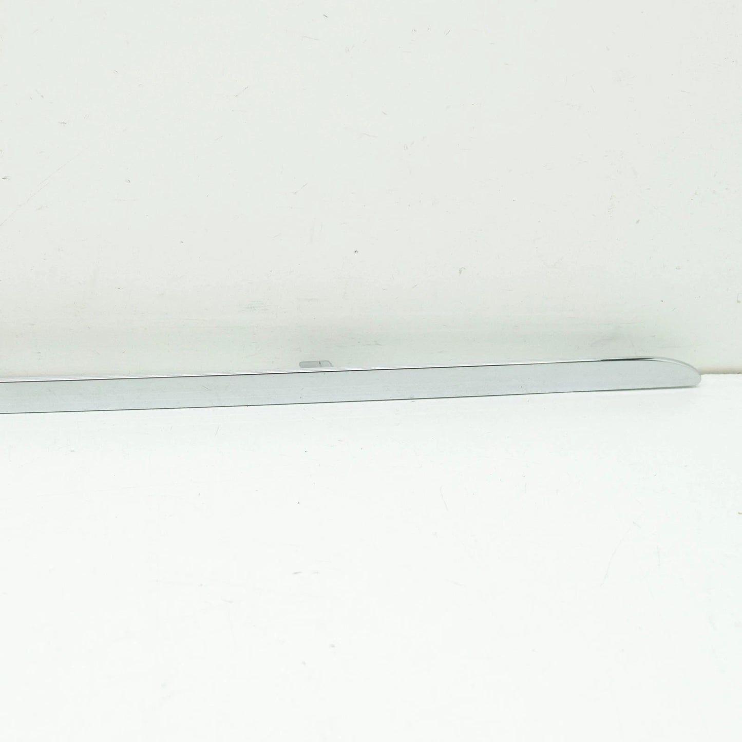 NEW MERCEDES-BENZ S-CLASS W221 REAR BUMPER RIGHT TRIM STRIP A2218850421 ORIGINAL