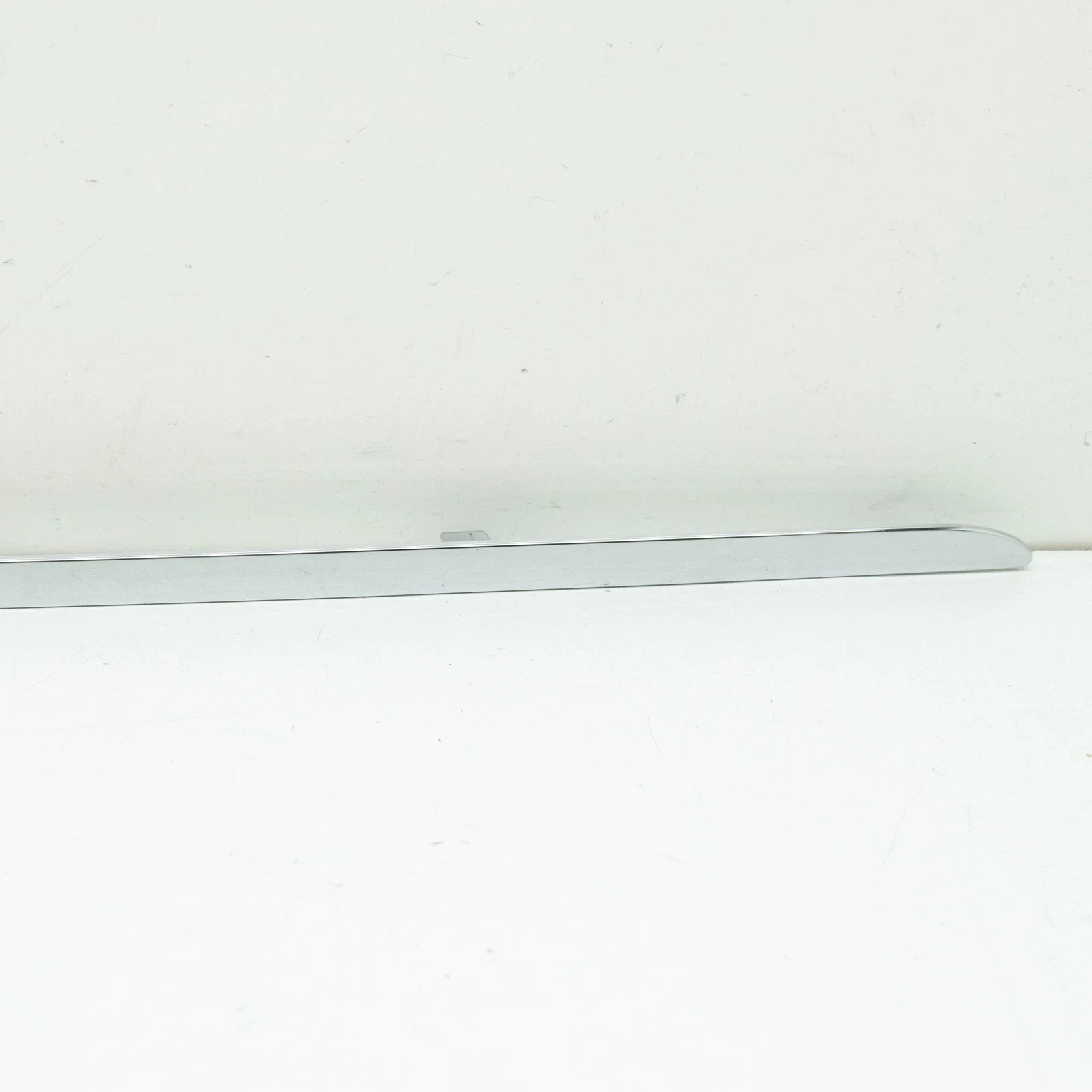 NEW MERCEDES-BENZ S-CLASS W221 REAR BUMPER RIGHT TRIM STRIP A2218850421 ORIGINAL