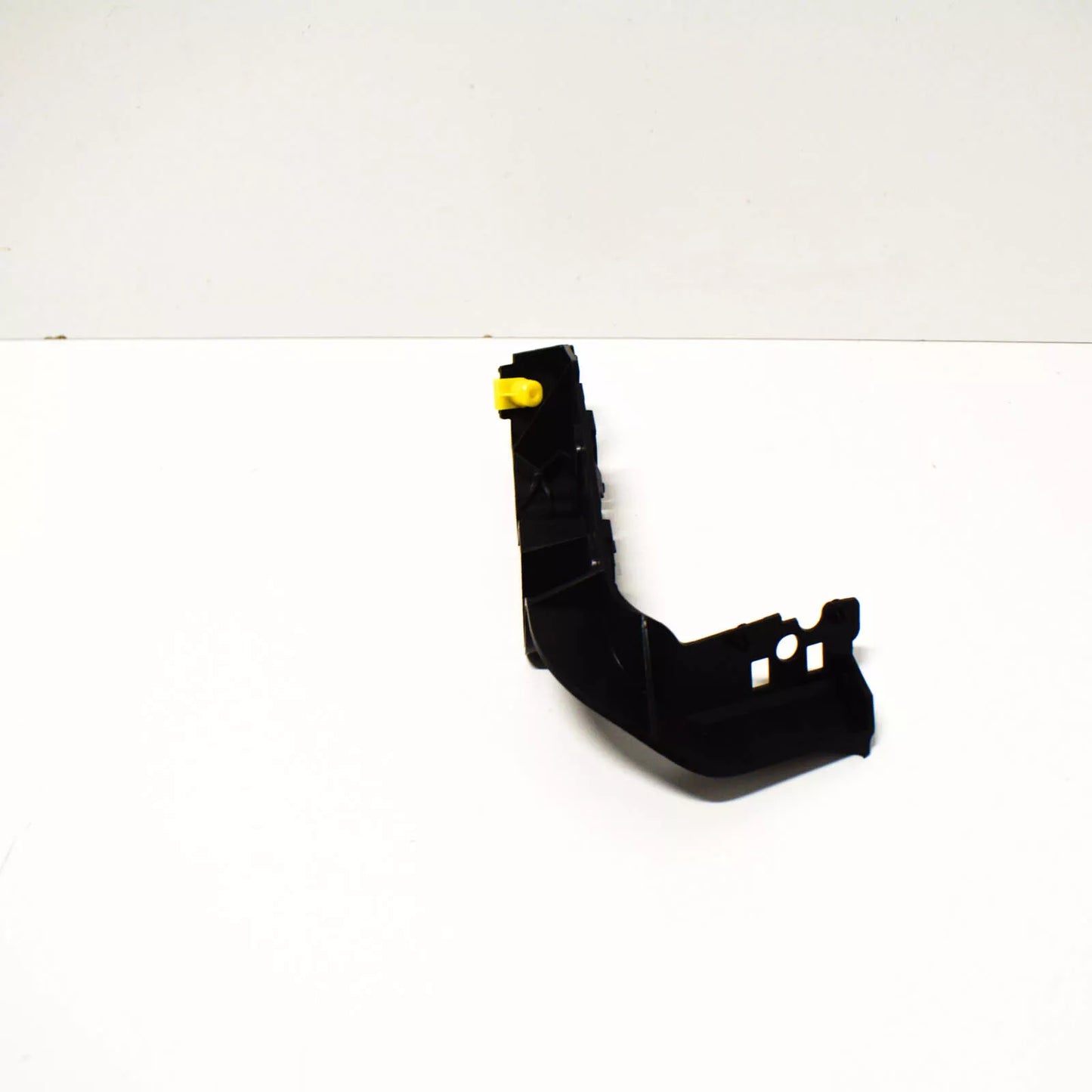 NEW AUDI A5 8W6 FRONT RIGHT UPPER BUMPER GUIDE 8W6807284 ORIGINAL