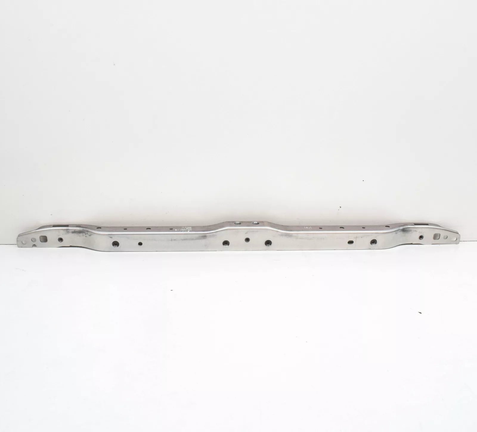 NEW BMW 3 G20 FRONT CENTER UPPER RADIATOR SUPPORT CONNECTION 51647422285