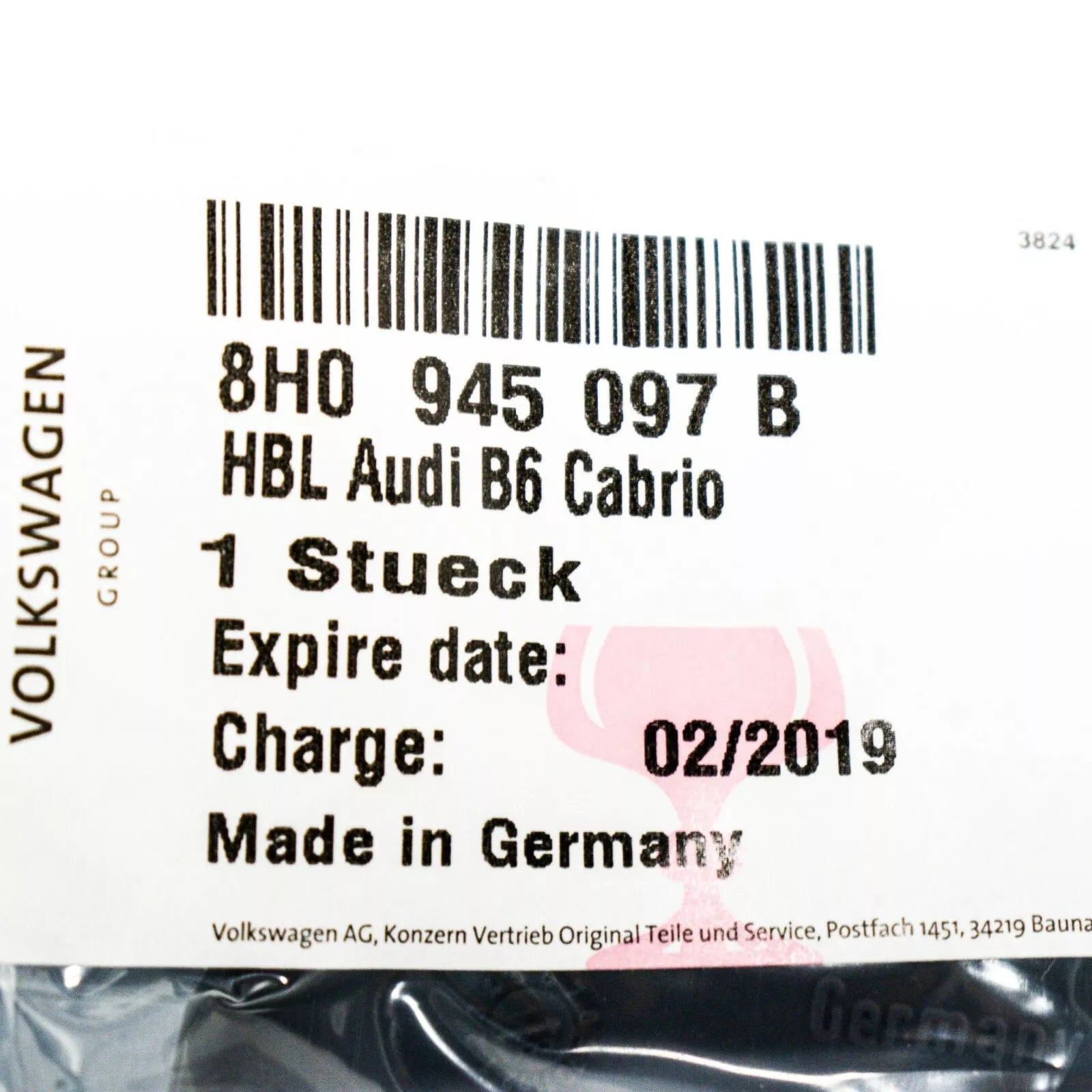 NEW AUDI A4 8H REAR THIRD STOP BRAKE LIGHT 8H0945097B ORIGINAL